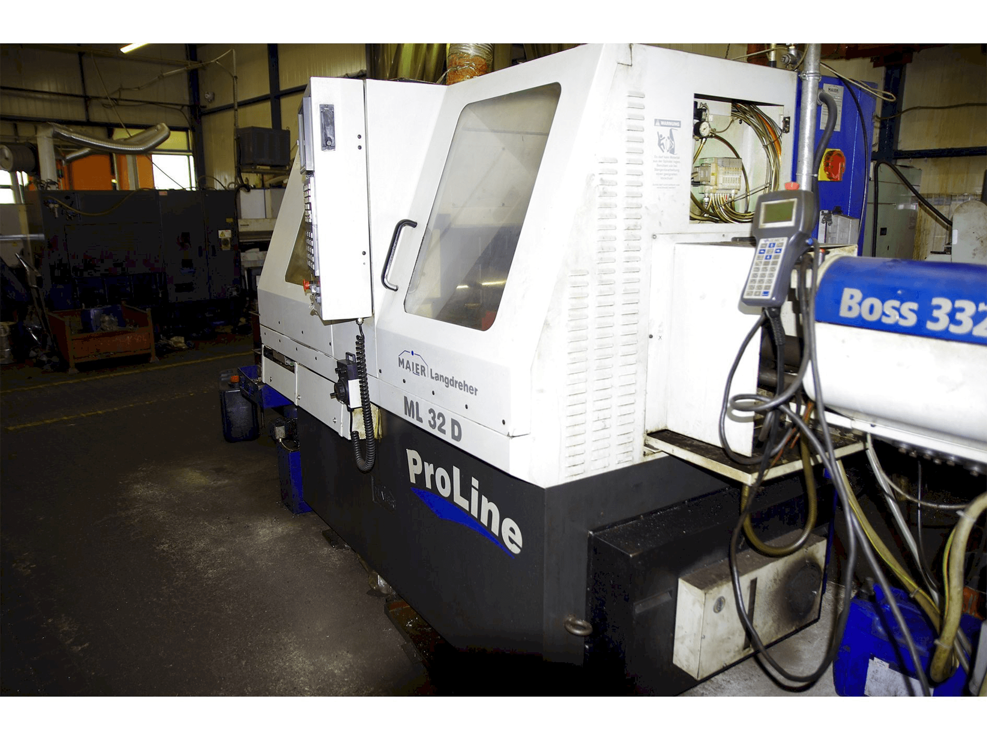 Vista frontale della macchina Maier ML32D