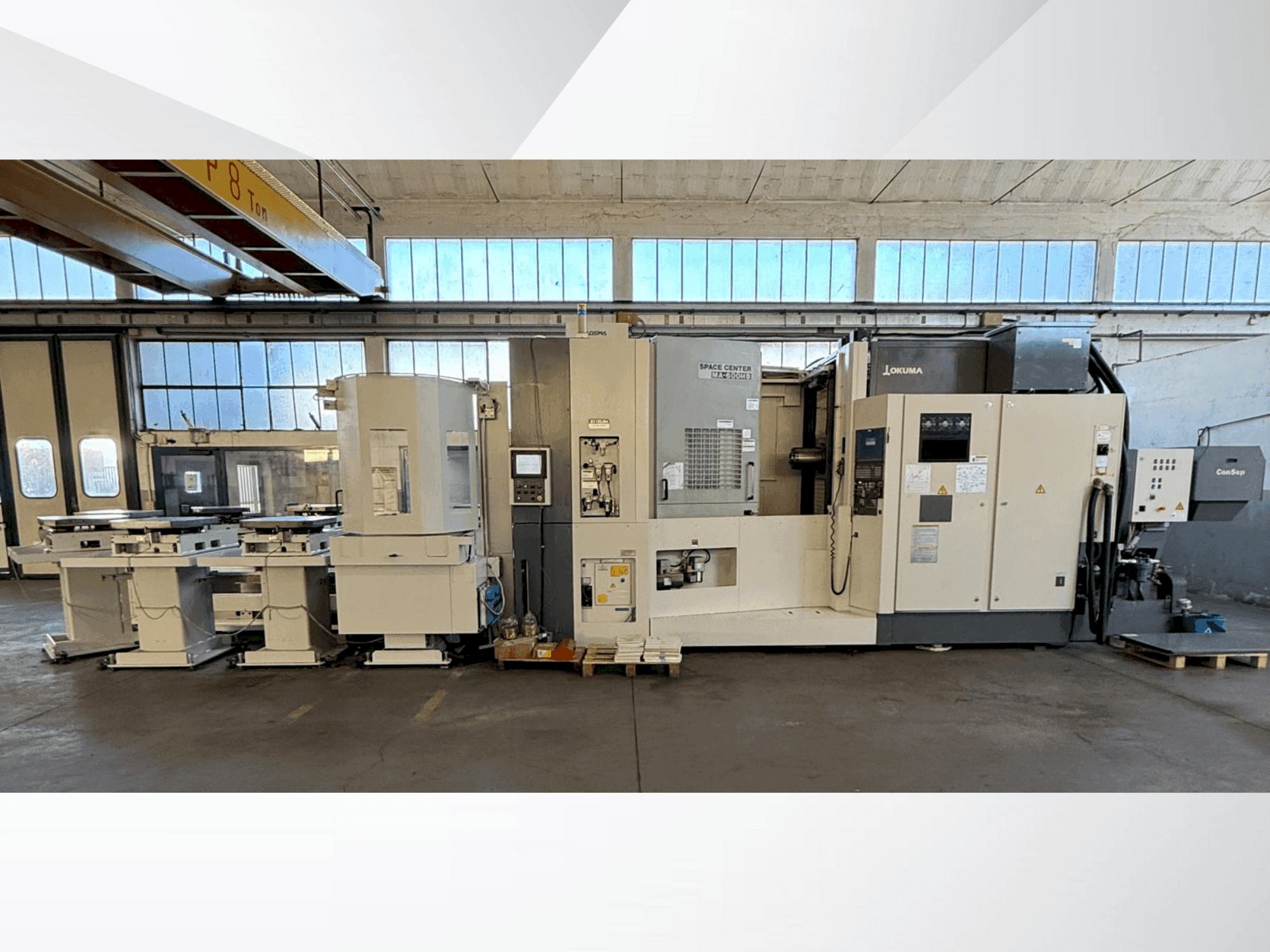 Vista frontale della macchina Okuma SPACE CENTER MA-600HB