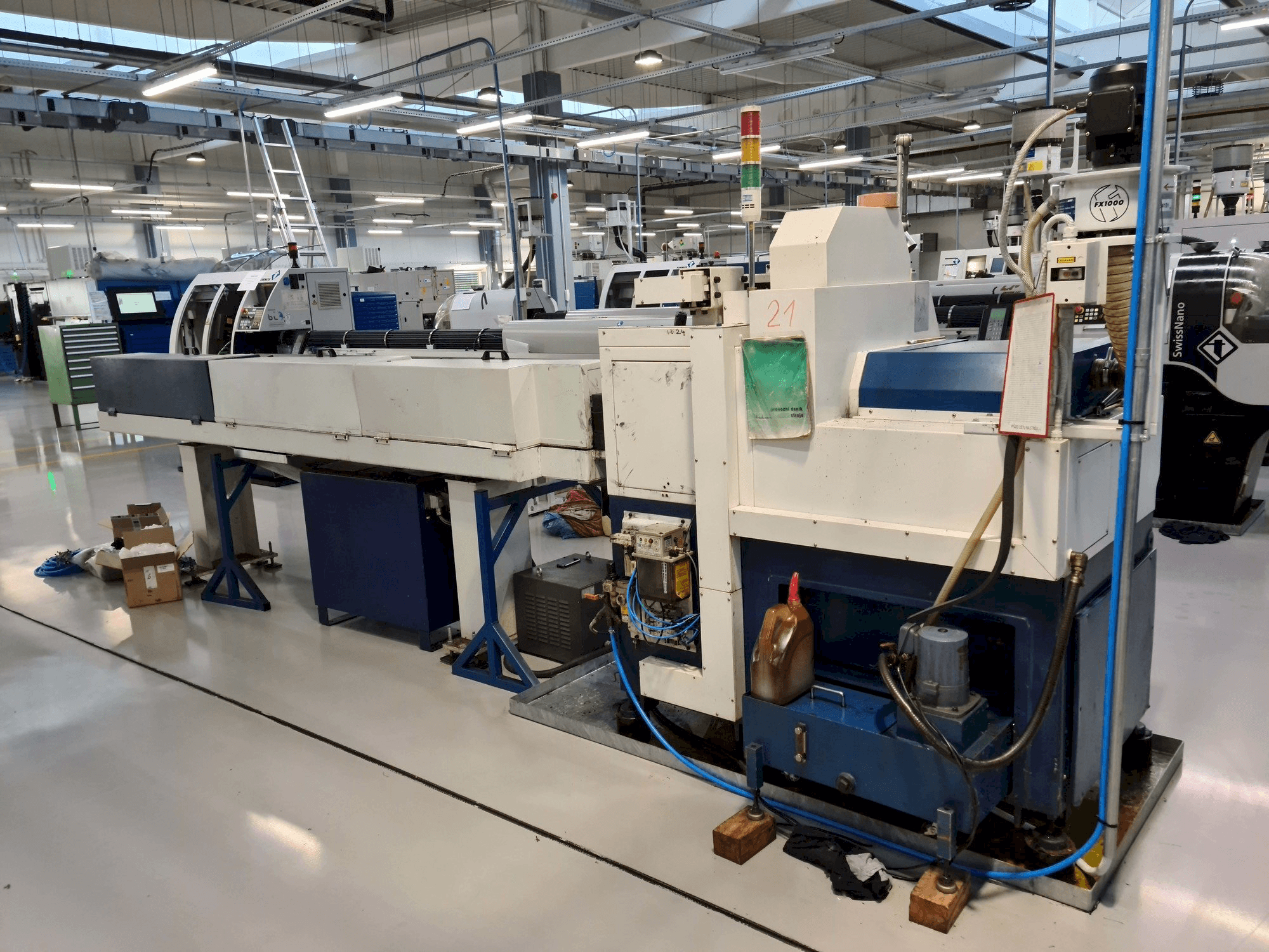 Vista frontale della macchina KMT Speed 12