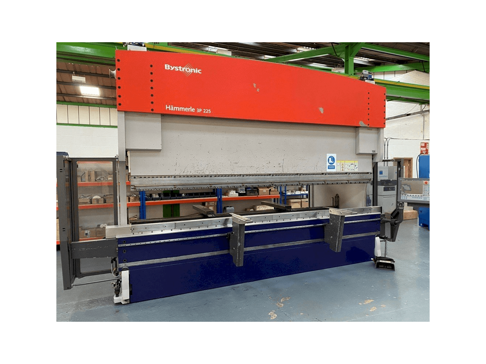 Vista frontale della macchina Bystronic Hammerle 225/4100 3P