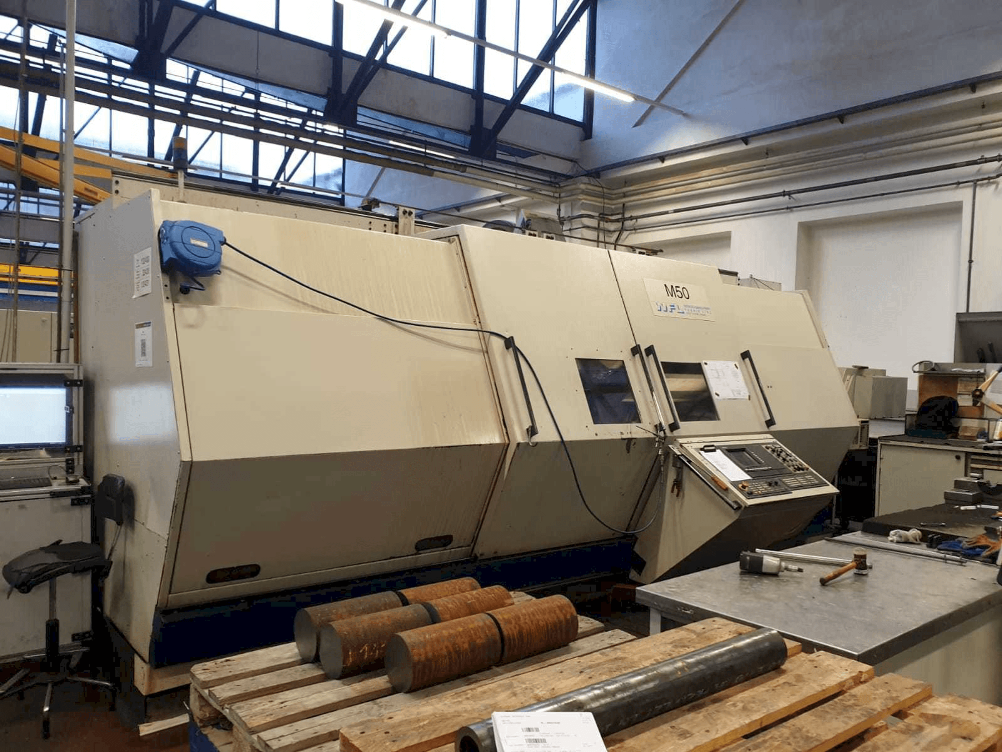 Vista frontale della macchina WFL M50