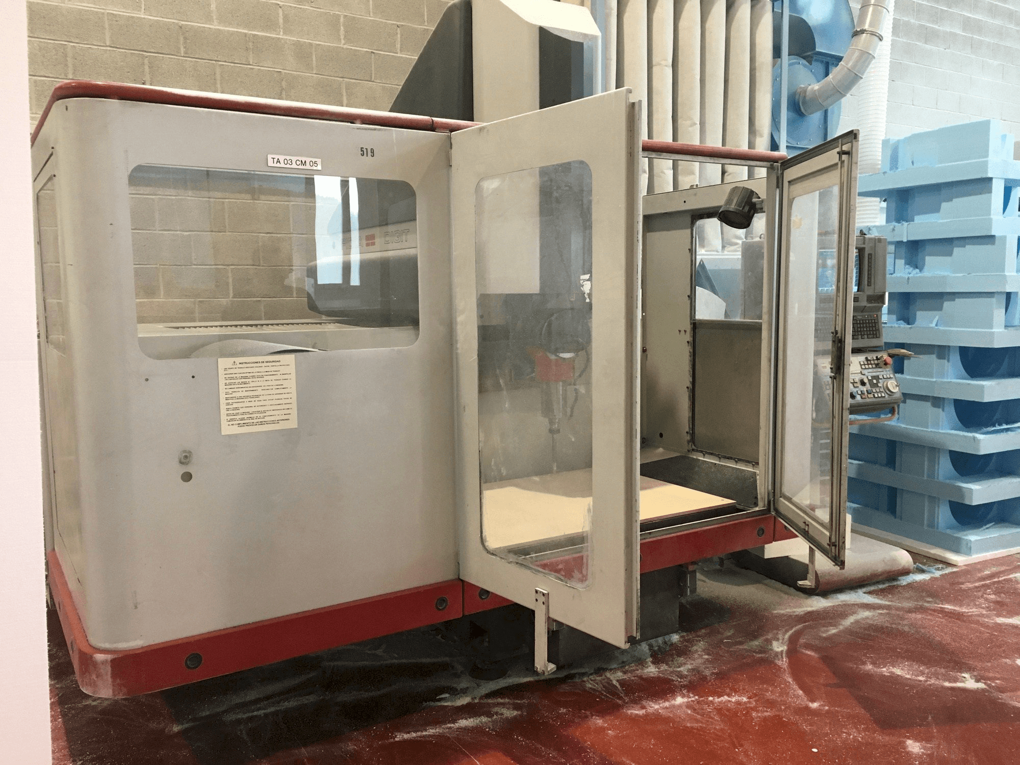 Vista frontale della macchina Fidia Digit 165