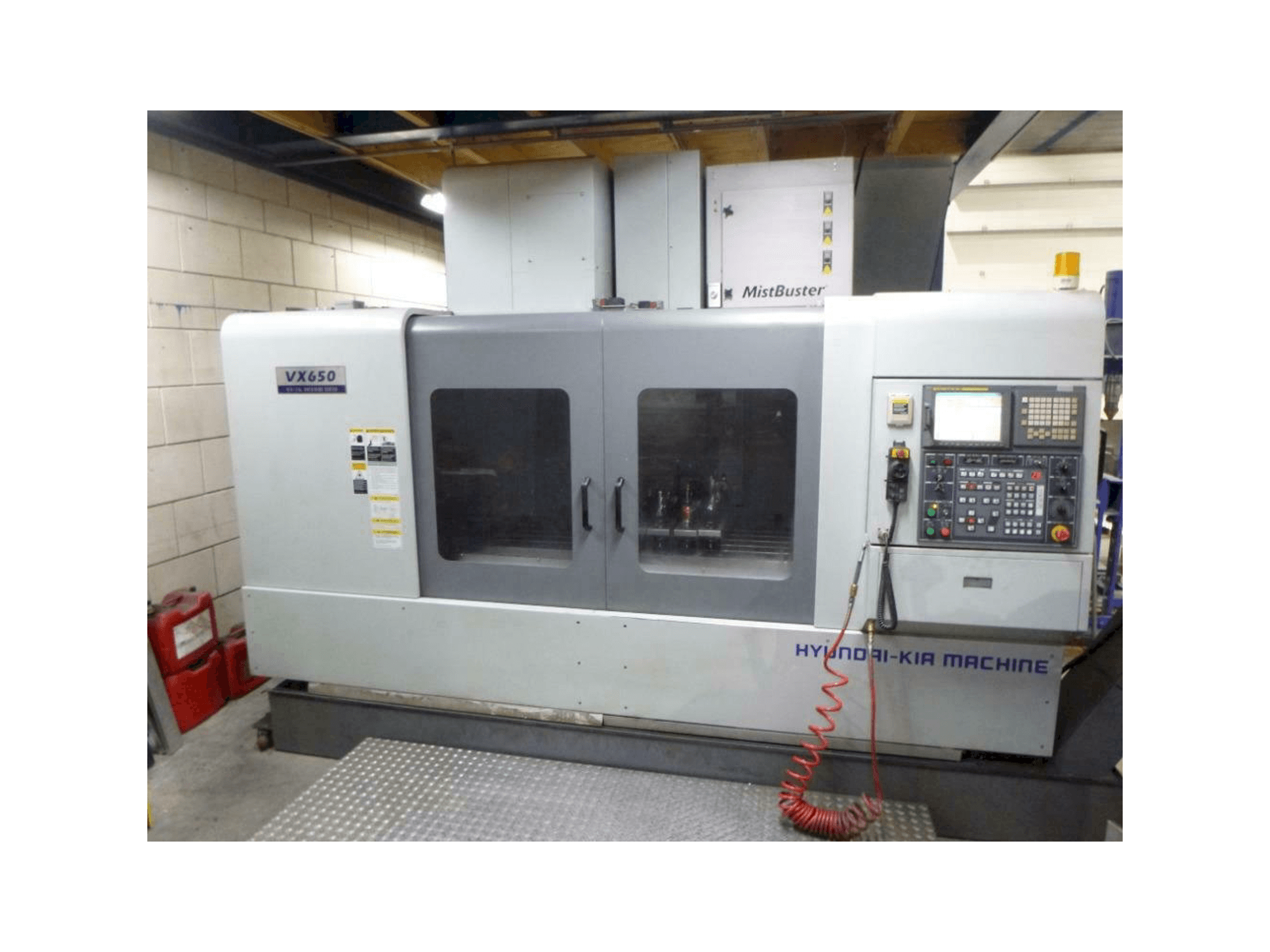 Vista frontale della macchina Hyundai Kia VX-650