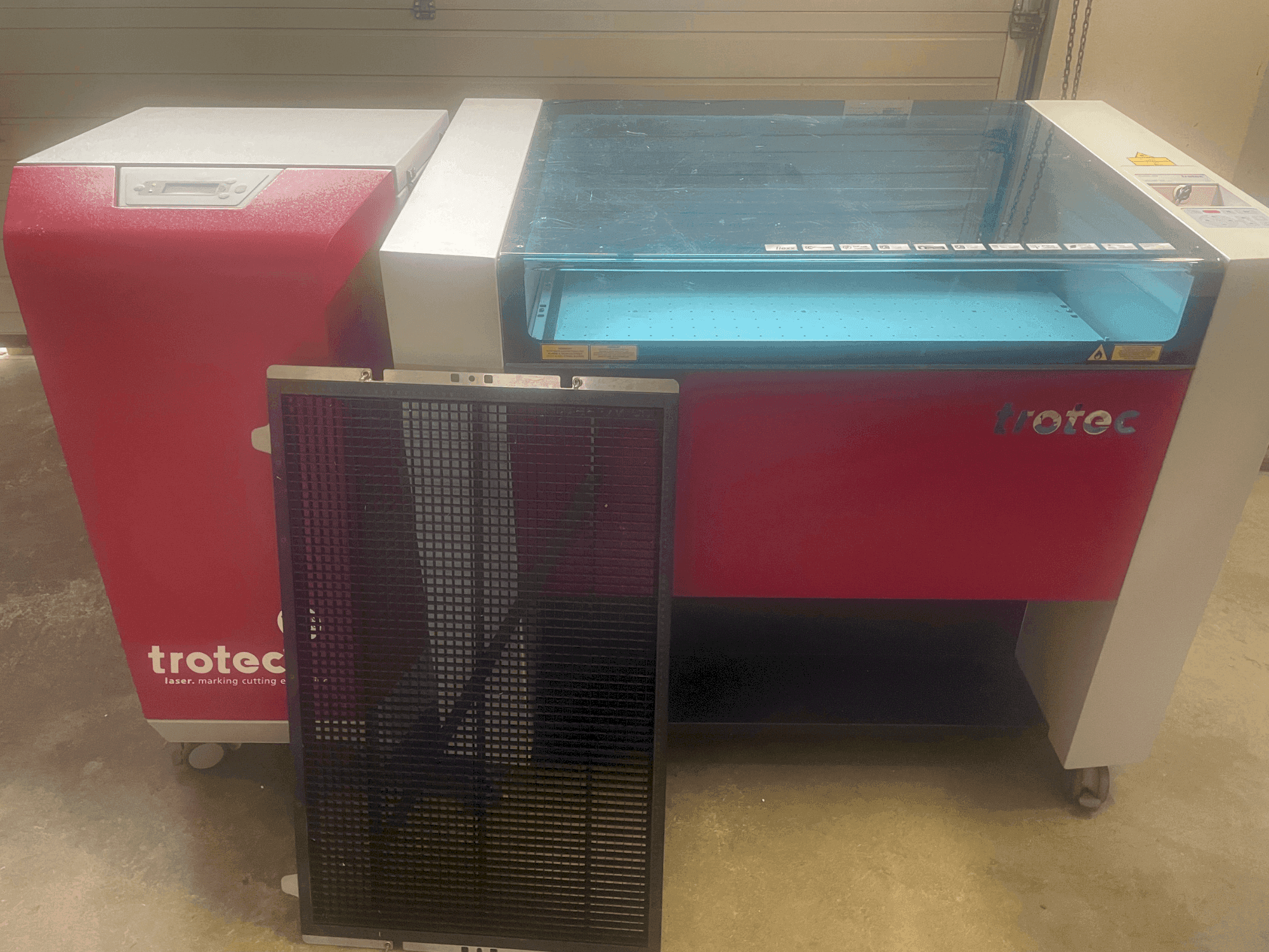 Vista frontale della macchina Trotec Laser Speedy 360