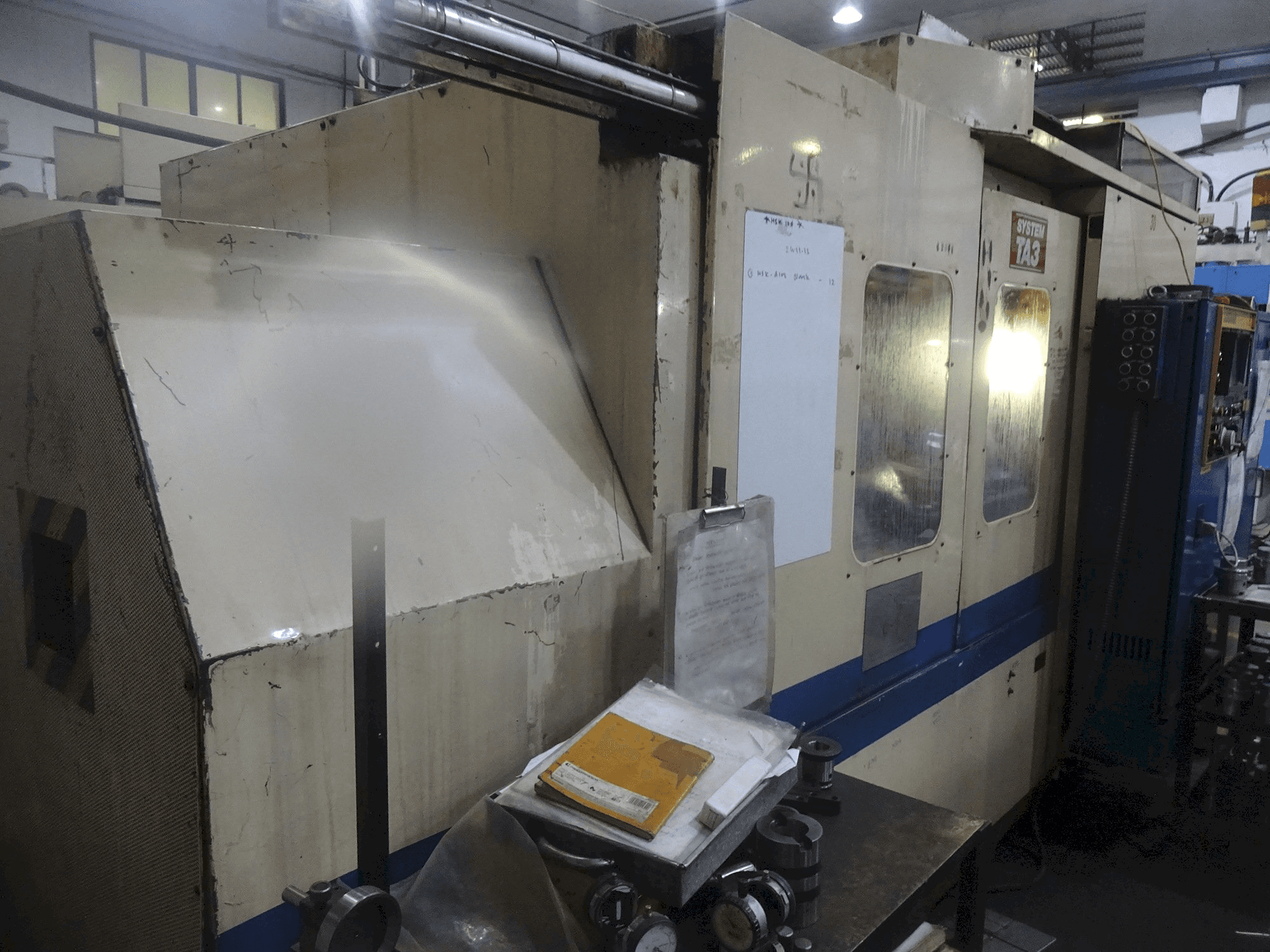 Vista frontale della macchina TSUGAMI TA 3