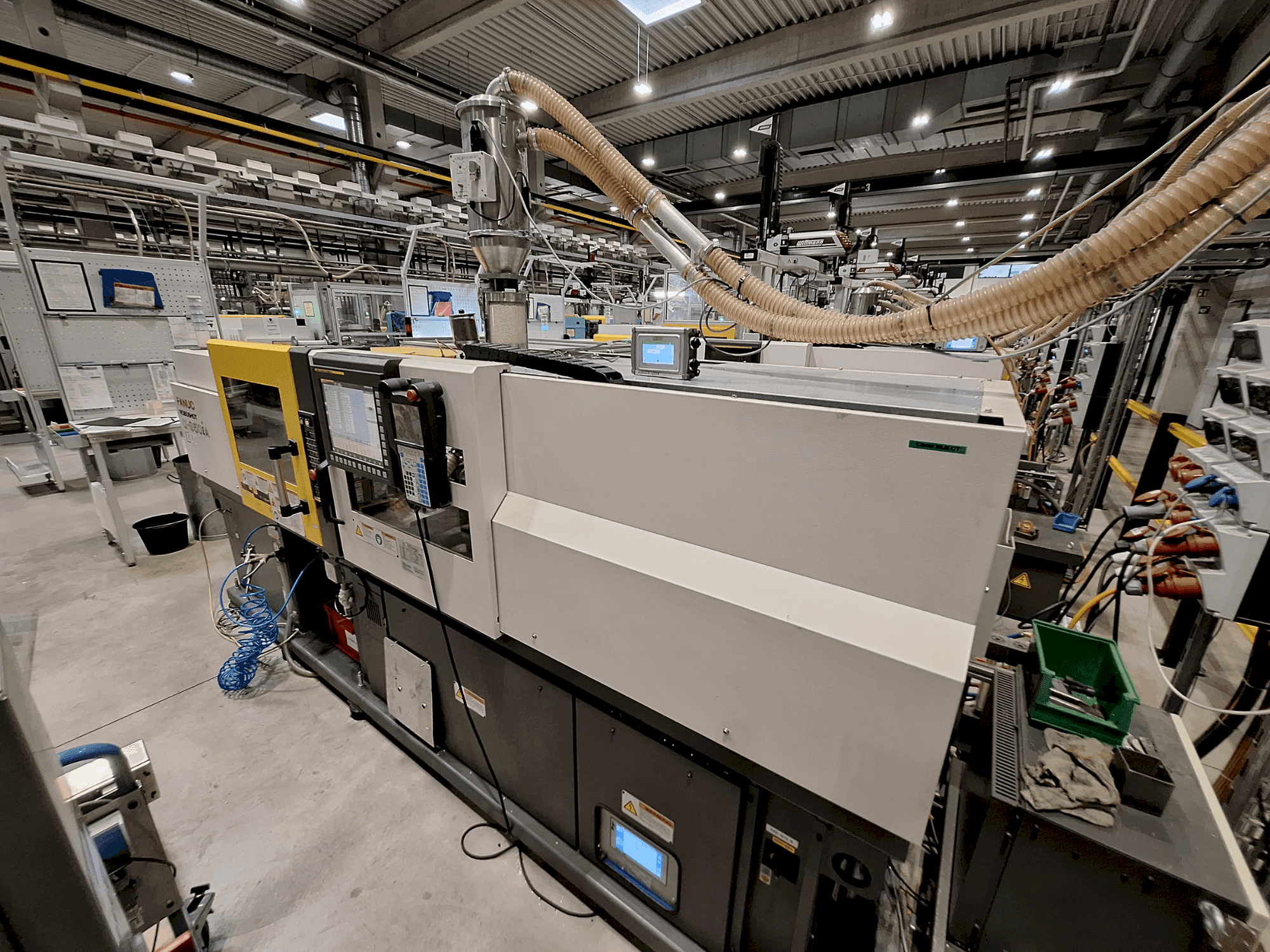 Vista frontale della macchina FANUC Roboshot S50iA