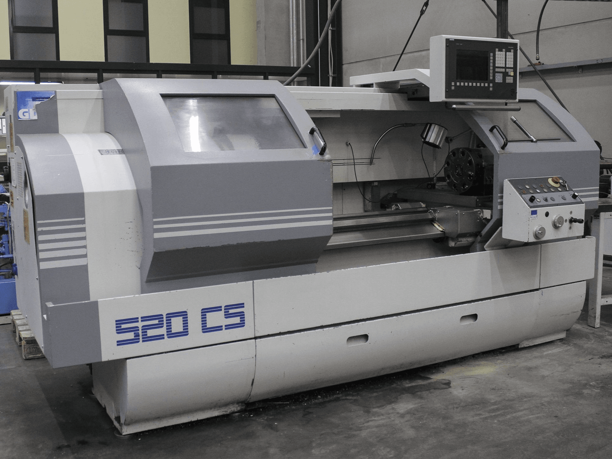 Vista frontale della macchina GDW 520CS