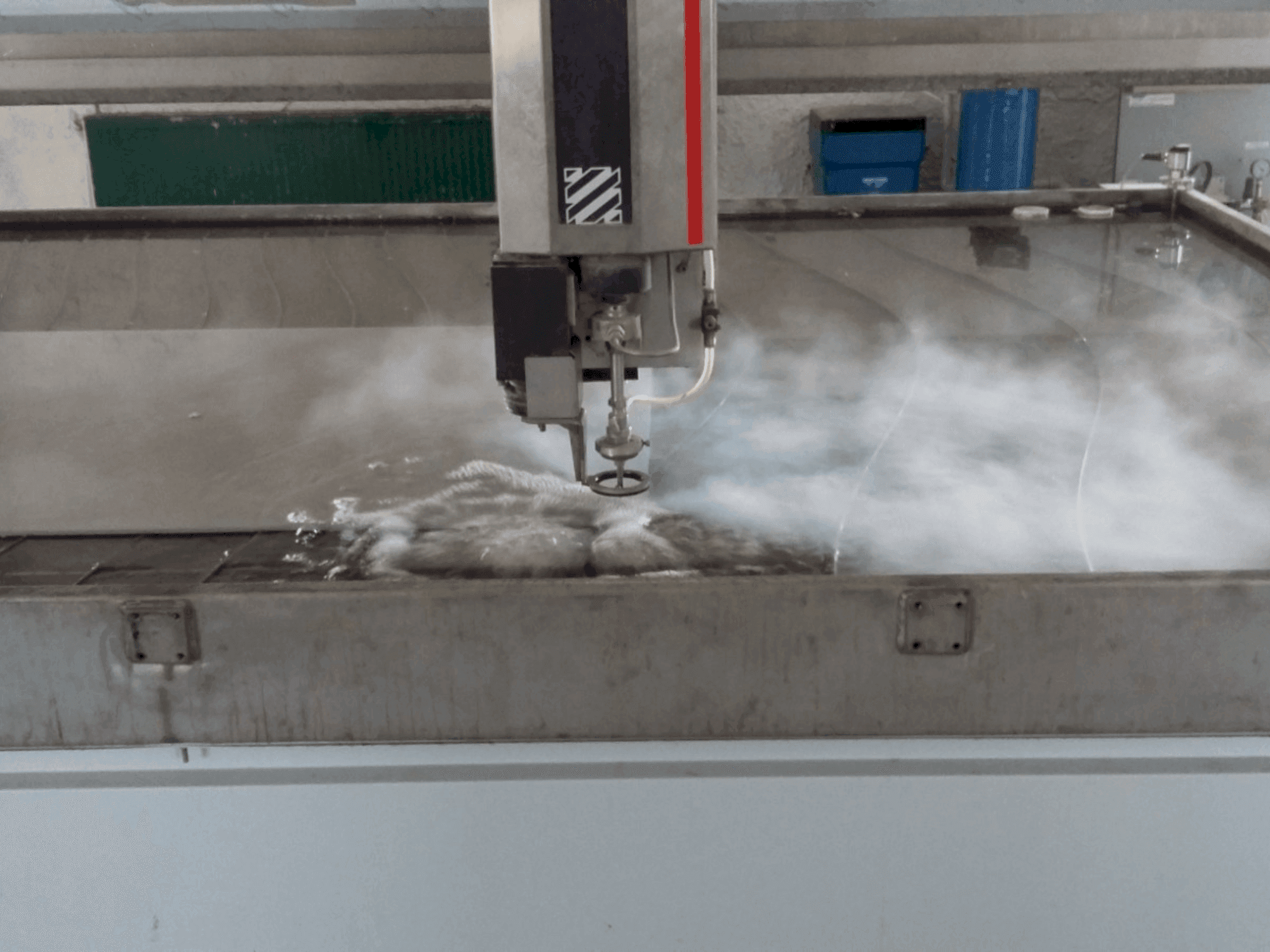 Area di lavoro della macchina Intermac primus 322 (2014)