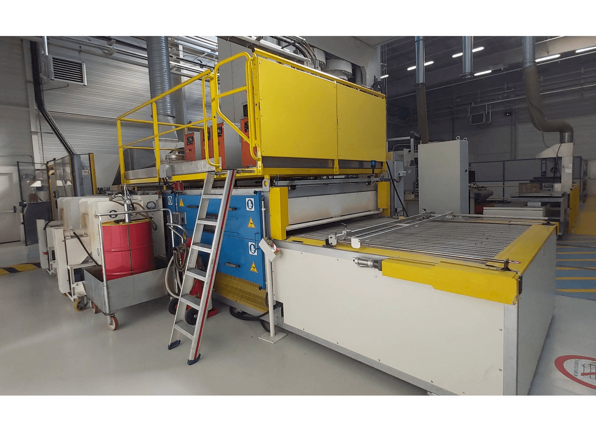 Vista frontale della macchina CANNON PRE PREG OVEN