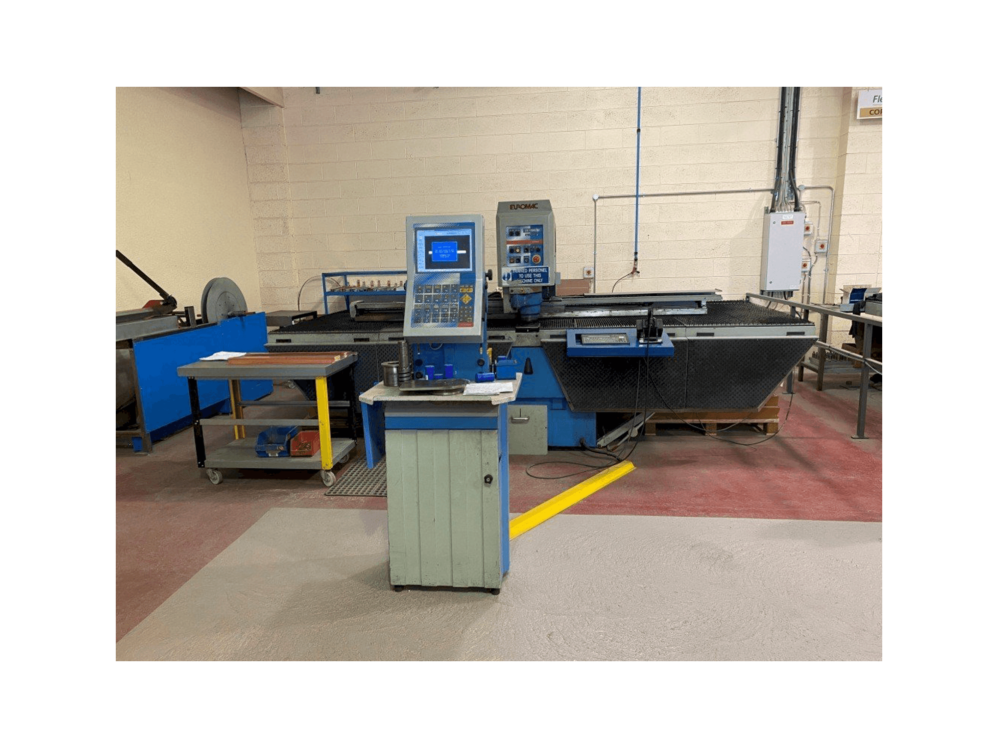 Vista frontale della macchina Euromac ZX 1250/30