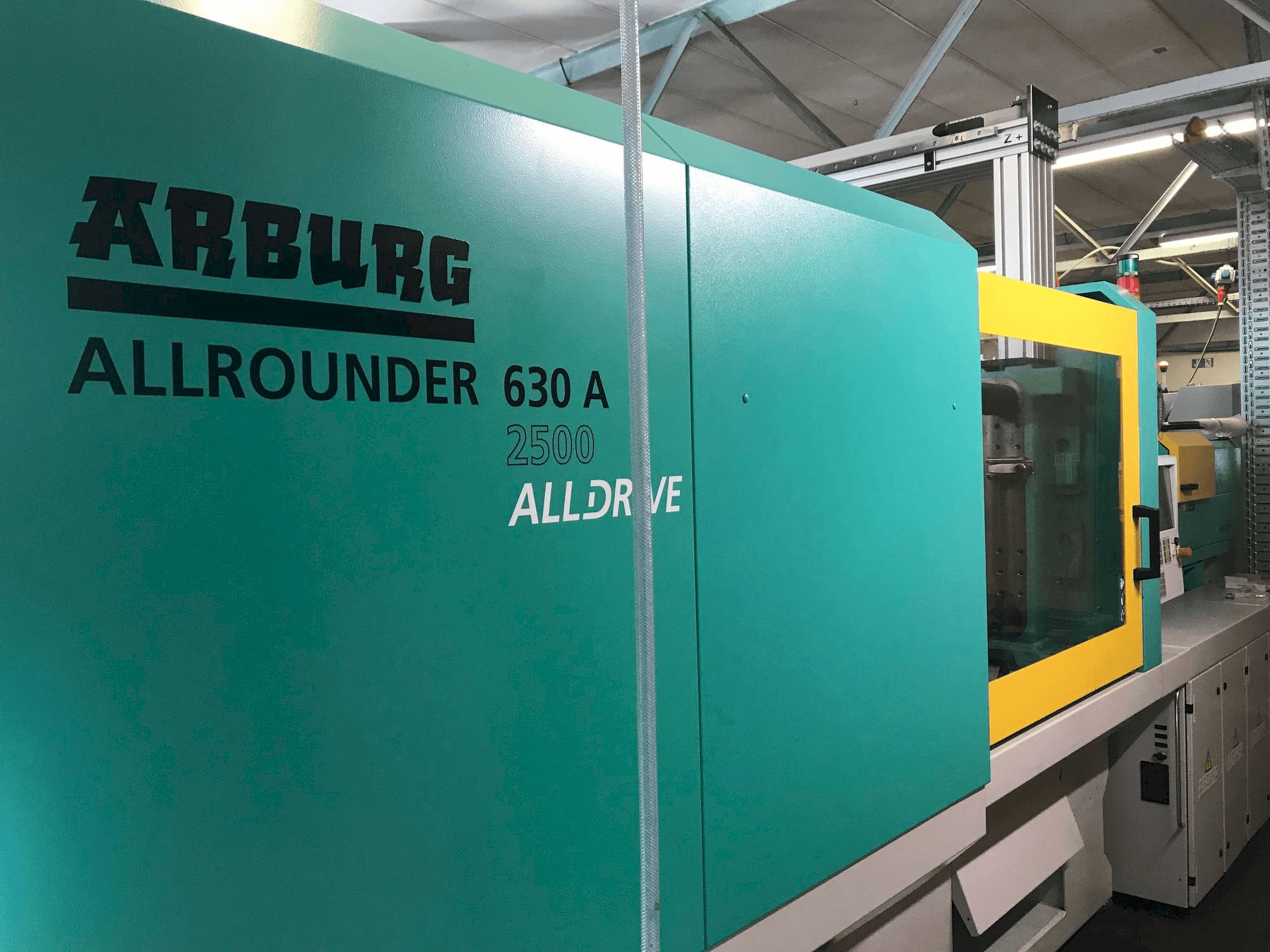 Vista frontale della macchina Arburg Allrounder 630 A 2500-800