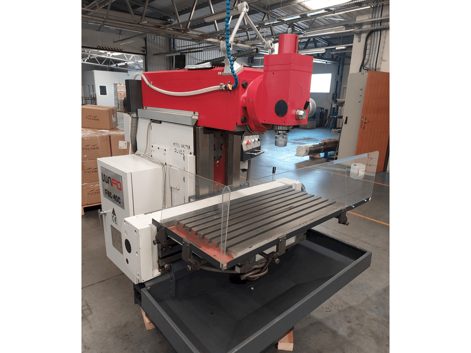 Vista frontale della macchina WAFO FNC 40C