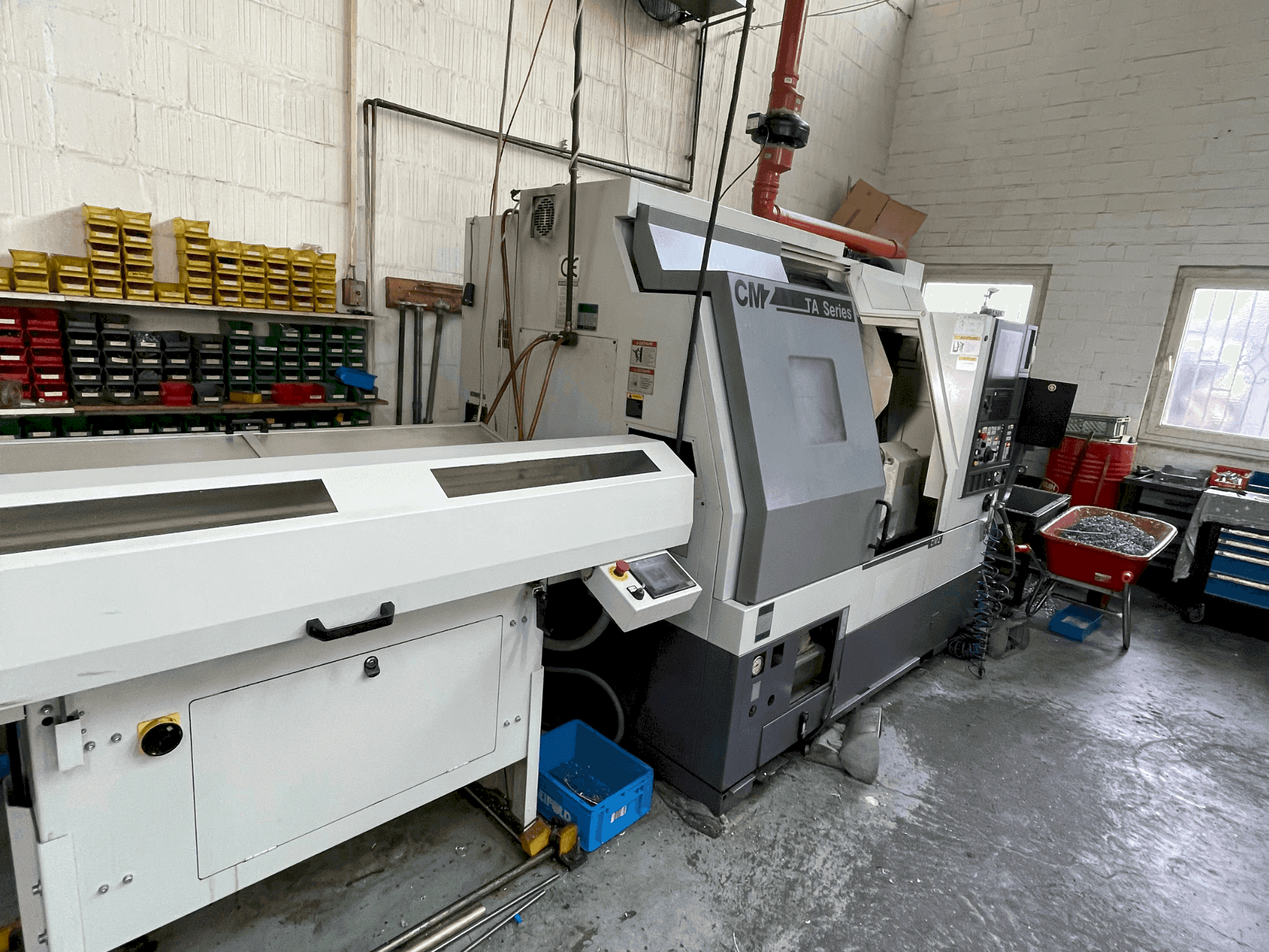 Vista frontale della macchina CMZ TA 15 Y