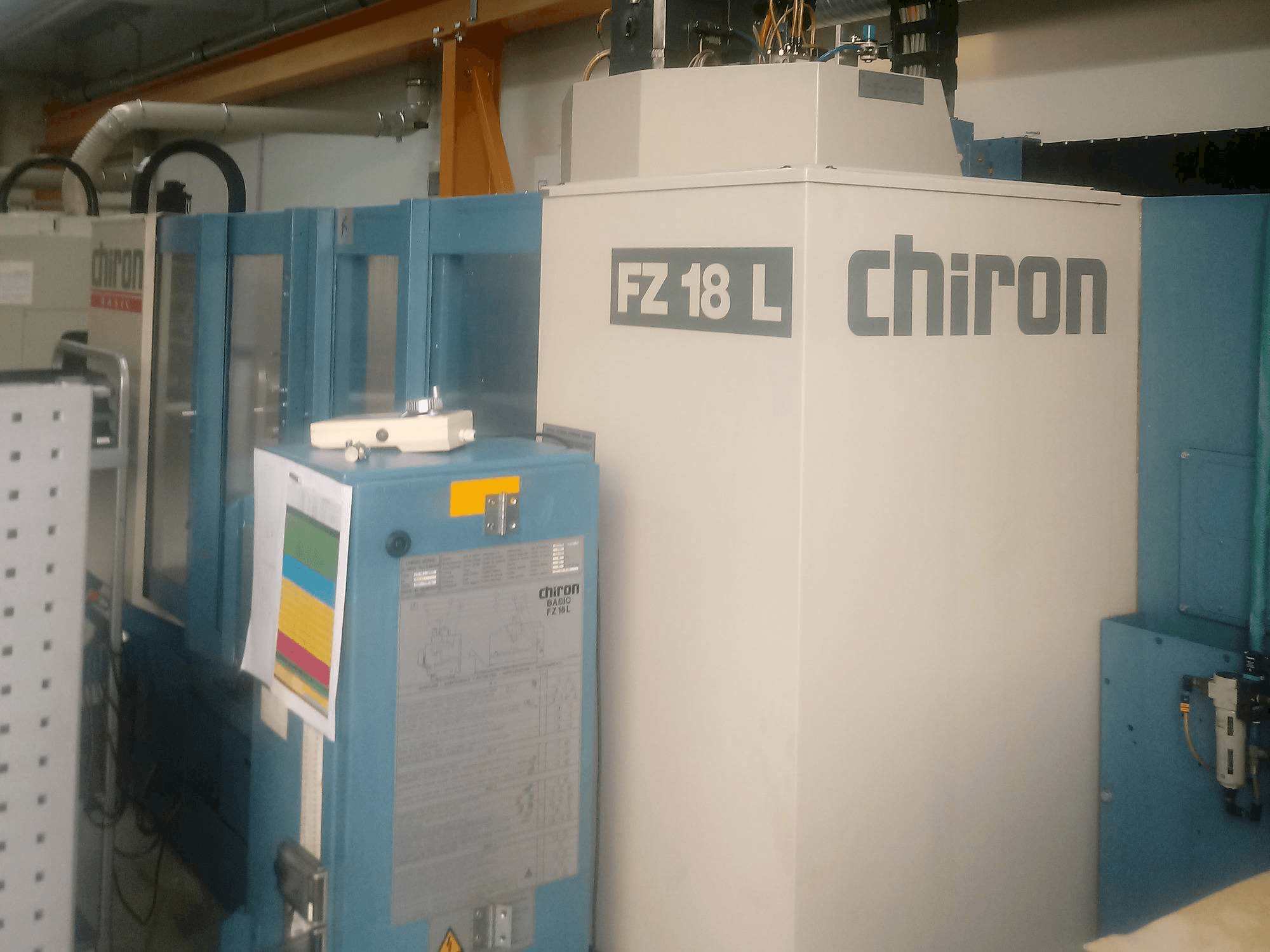 Vista frontale della macchina CHIRON FZ 18 L 2000