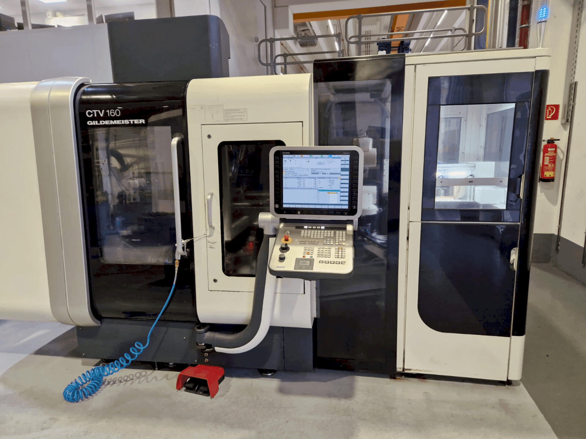 Vista frontale della macchina DMG Gildemeister CTV 160