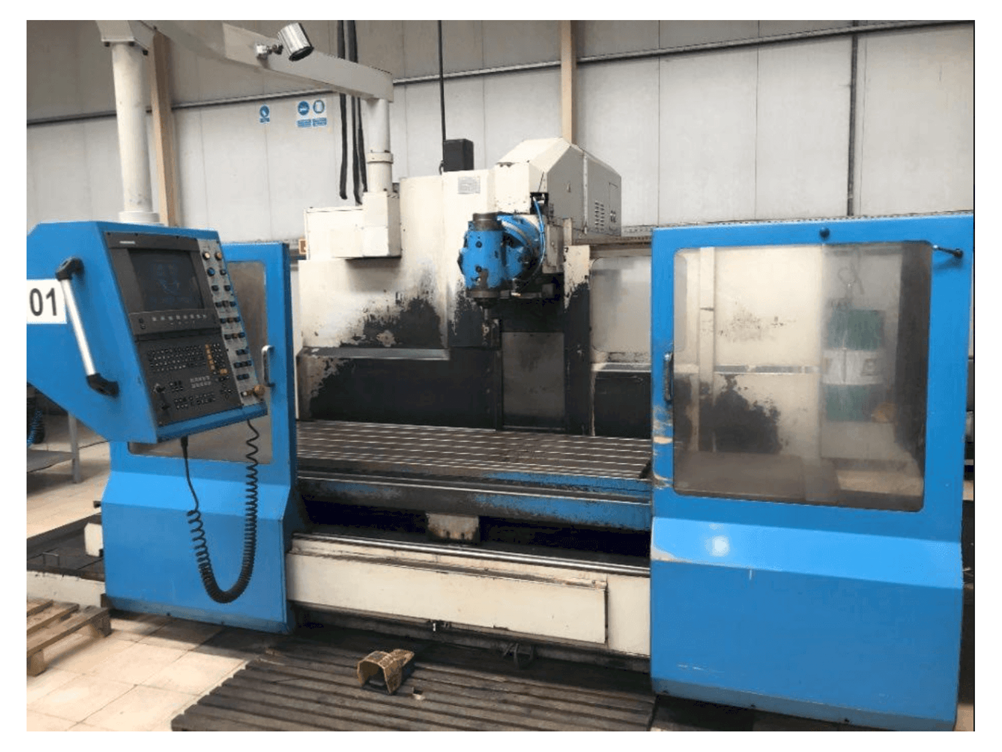 Vista frontale della macchina KIHEUNG KNC U-800