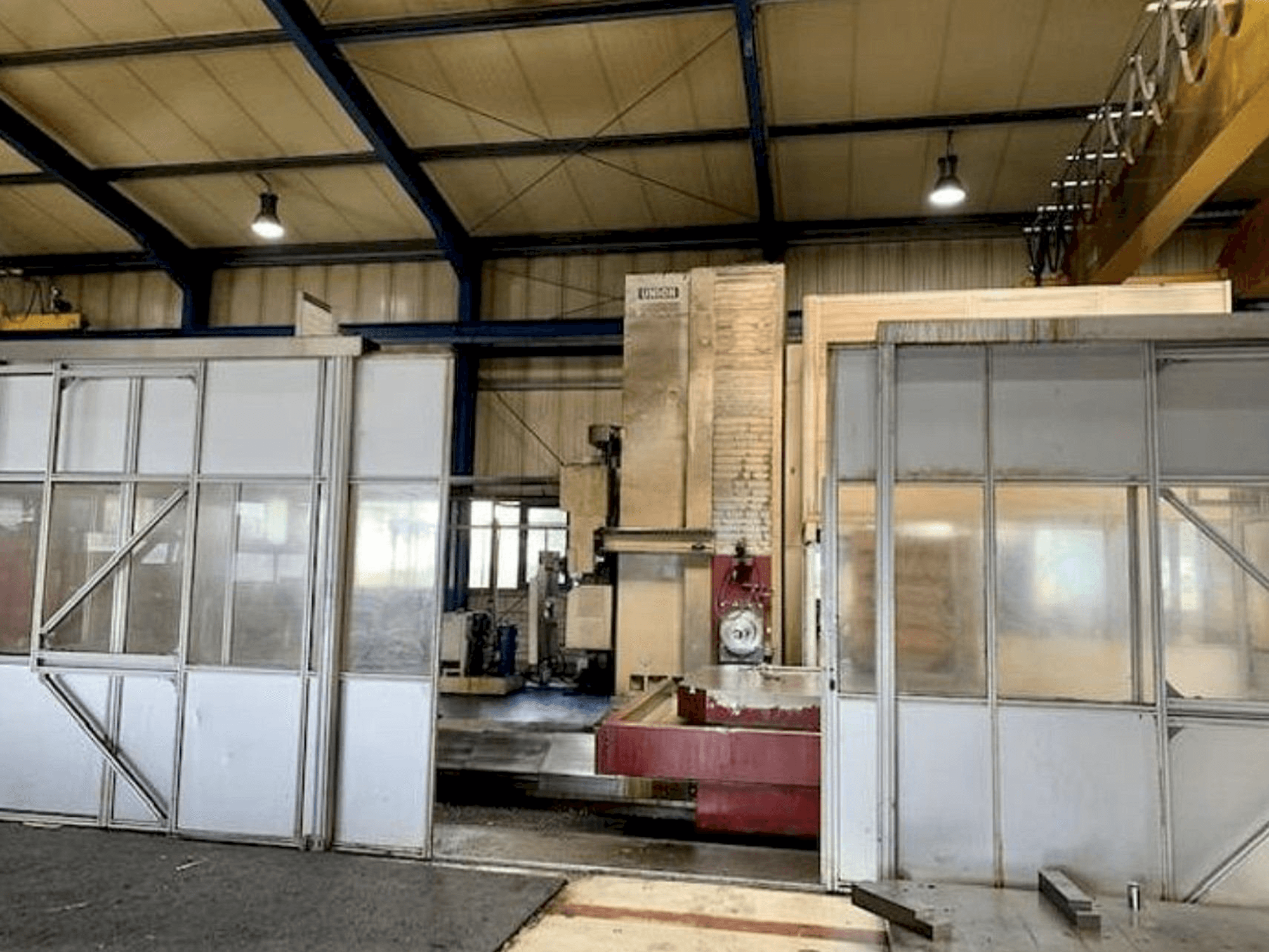 Vista frontale della macchina UNION KC 150