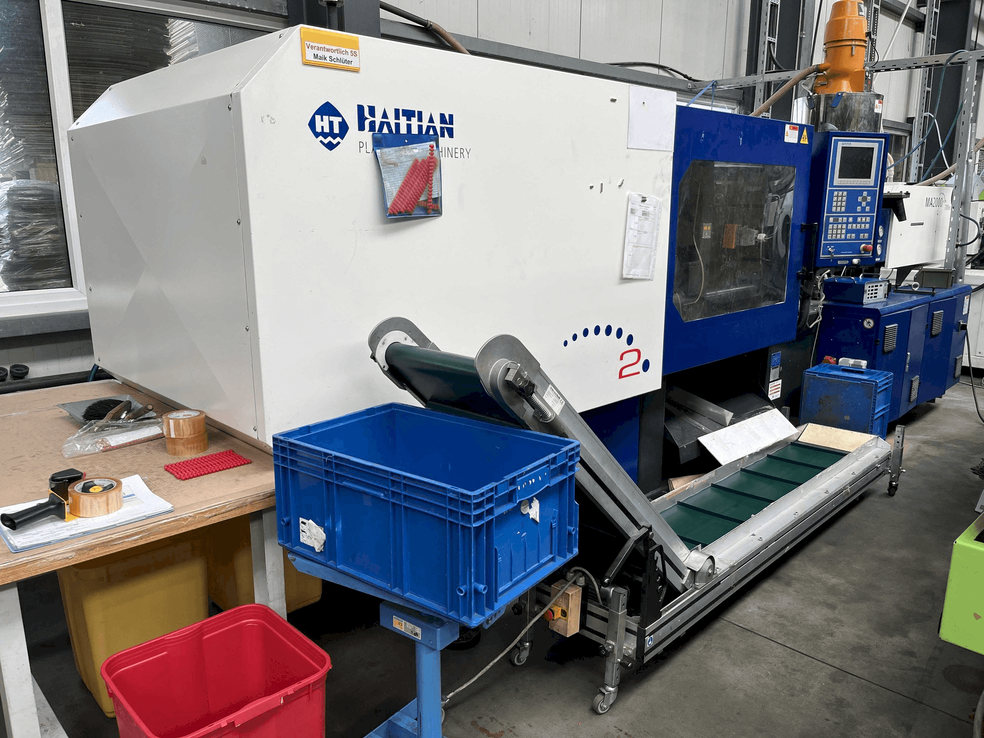 Vista frontale della macchina HAITIAN MA2000 II/700eco