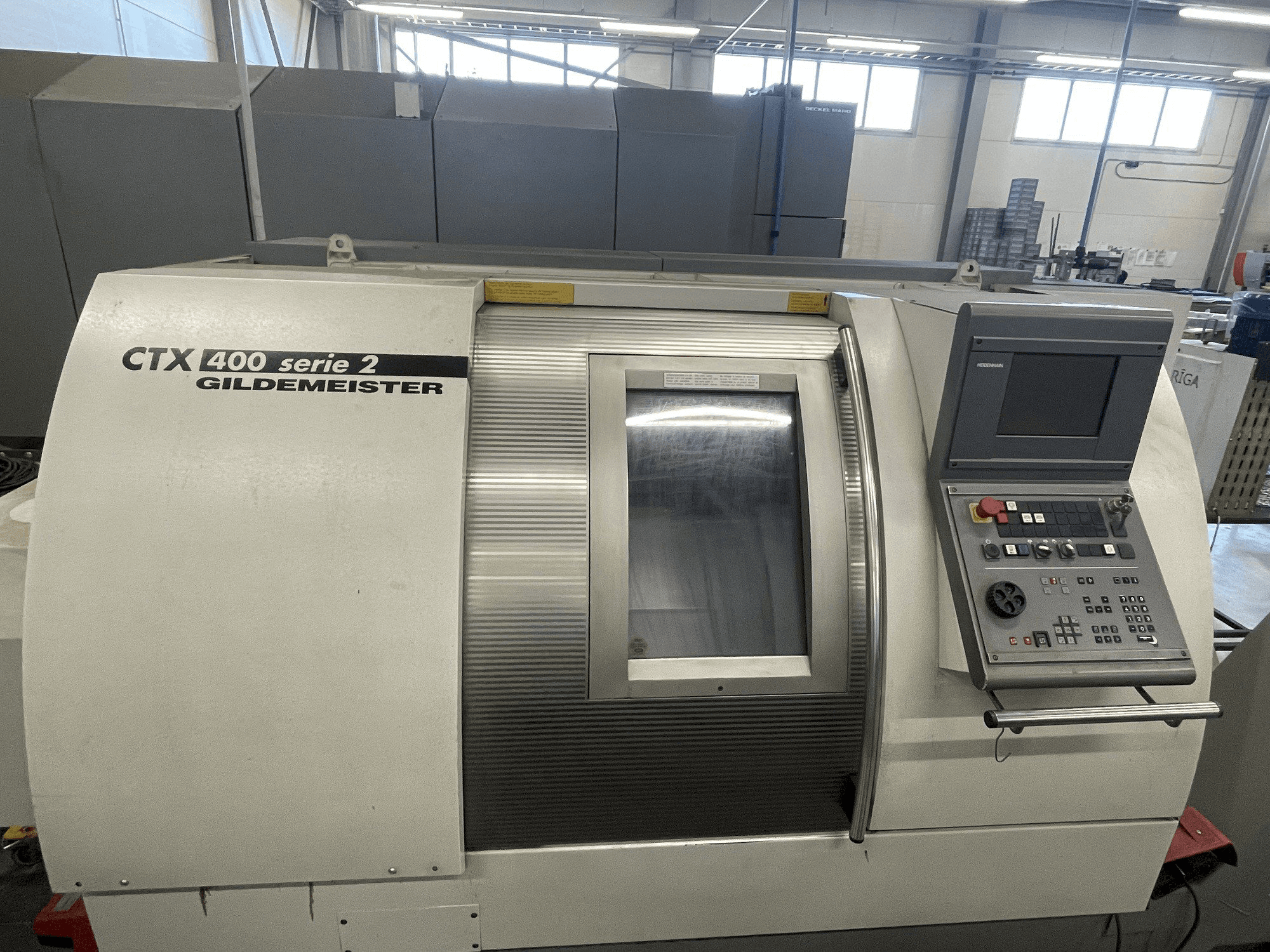 Vista frontale della macchina Gildemeister CTX 400 S2