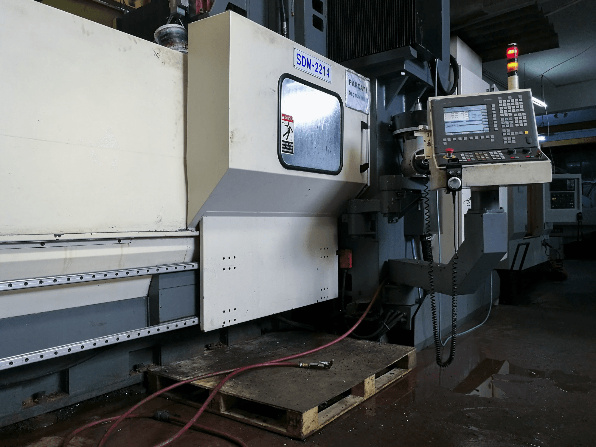 Vista laterale 1 della macchina SANCO SDM-2214