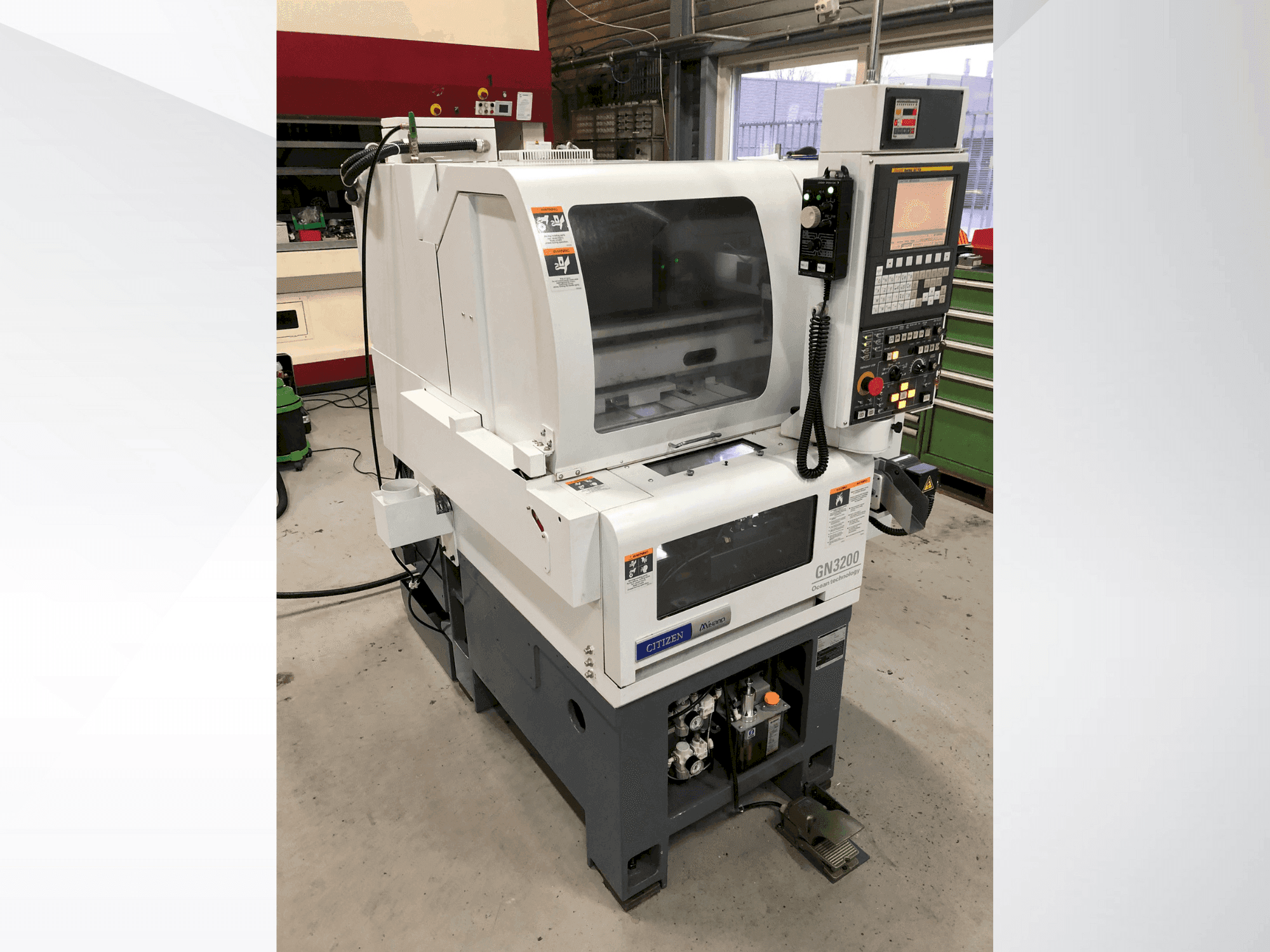 Vista frontale della macchina Citizen Miyano GN-3200