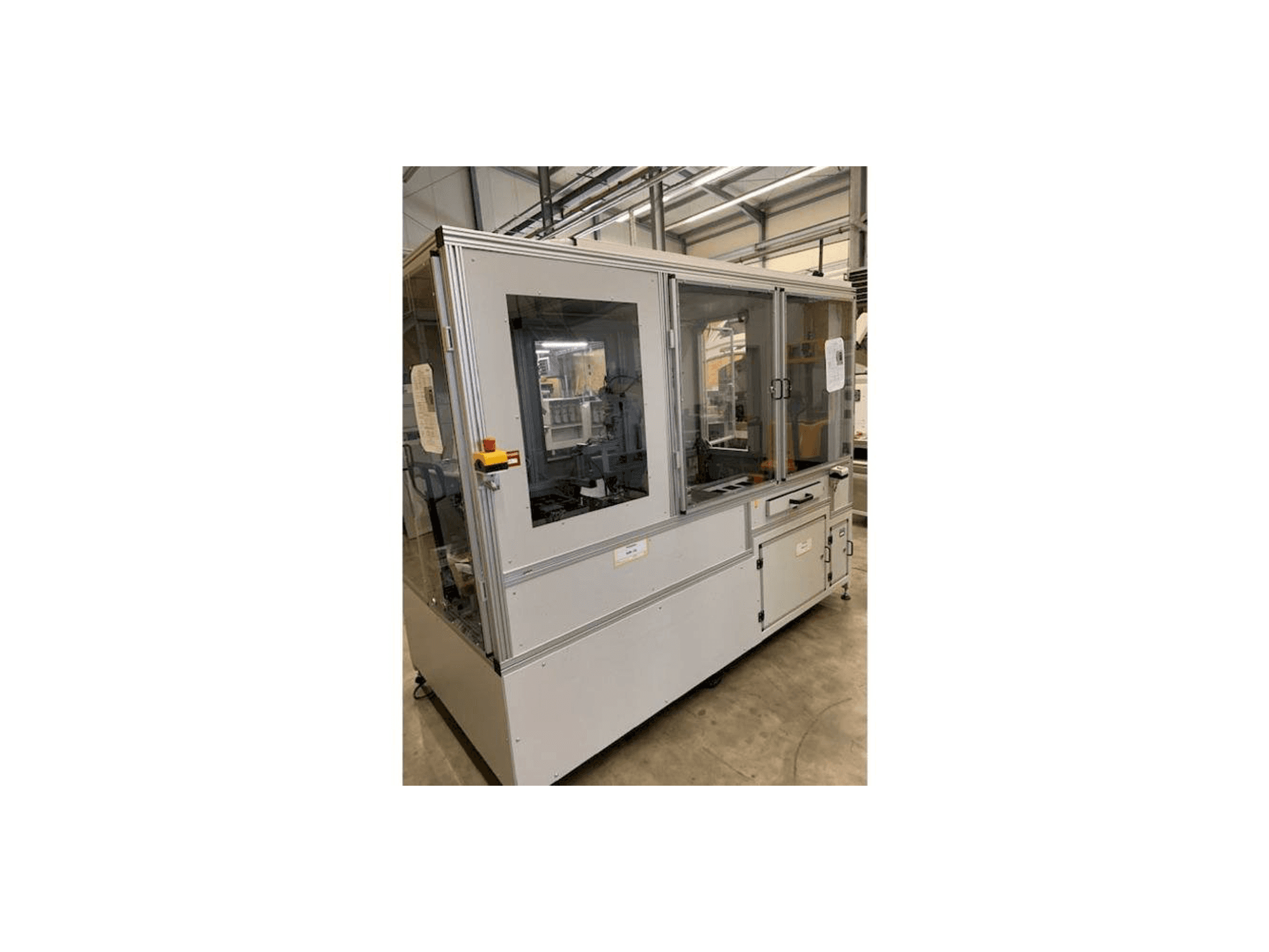 Vista laterale sinistra della macchina SEHO Robot cell sorting station