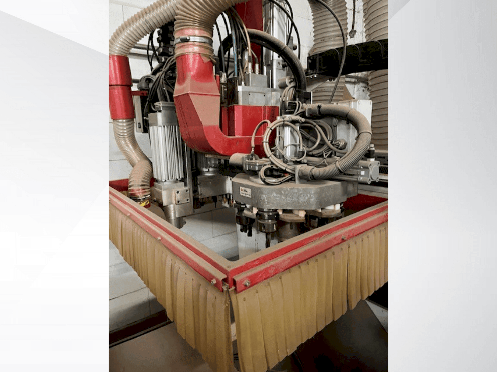 Vista frontale della macchina IMA BIMA 210 100/300