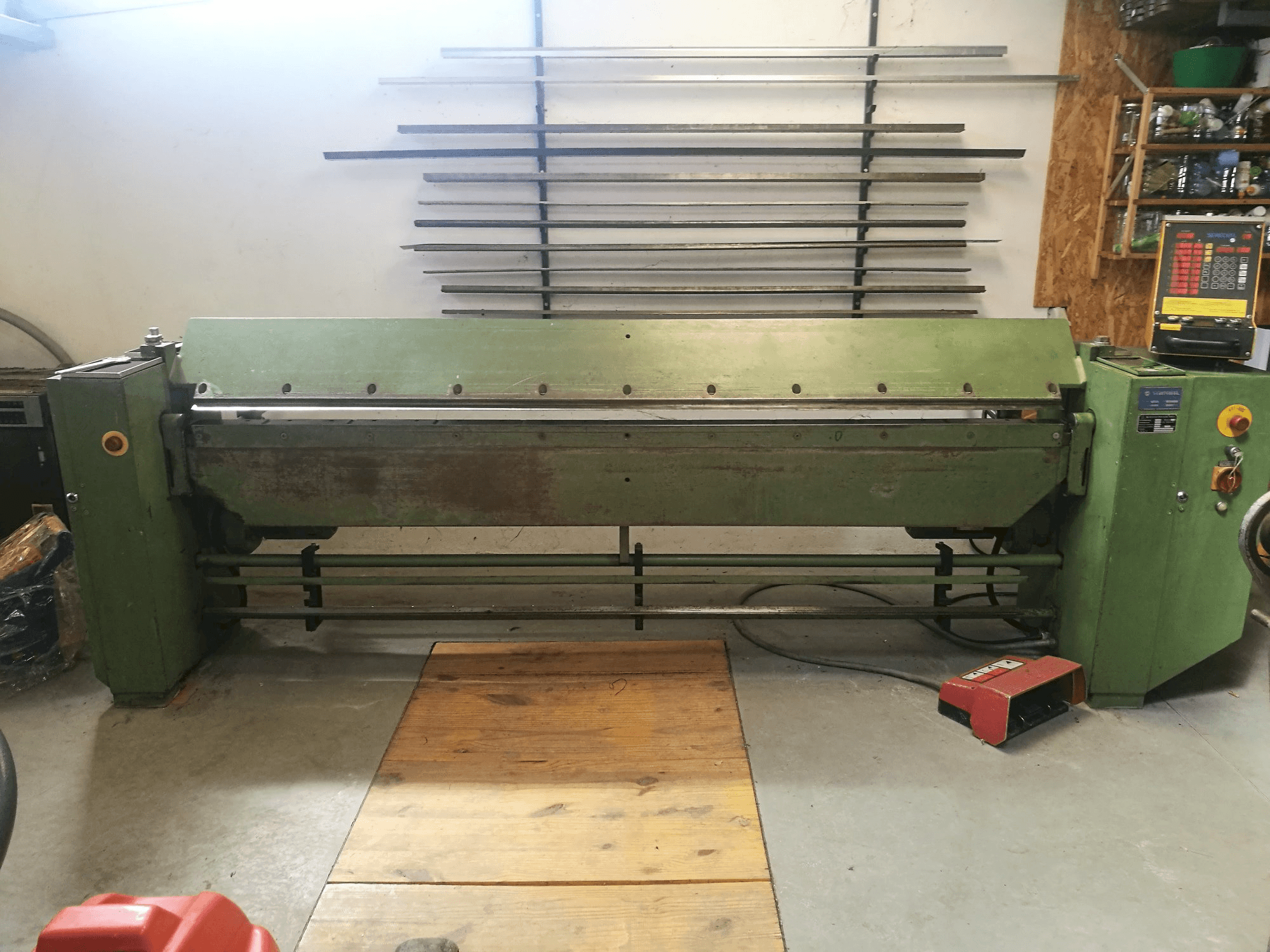 Vista laterale sinistra della macchina Schechtl MA 250/8