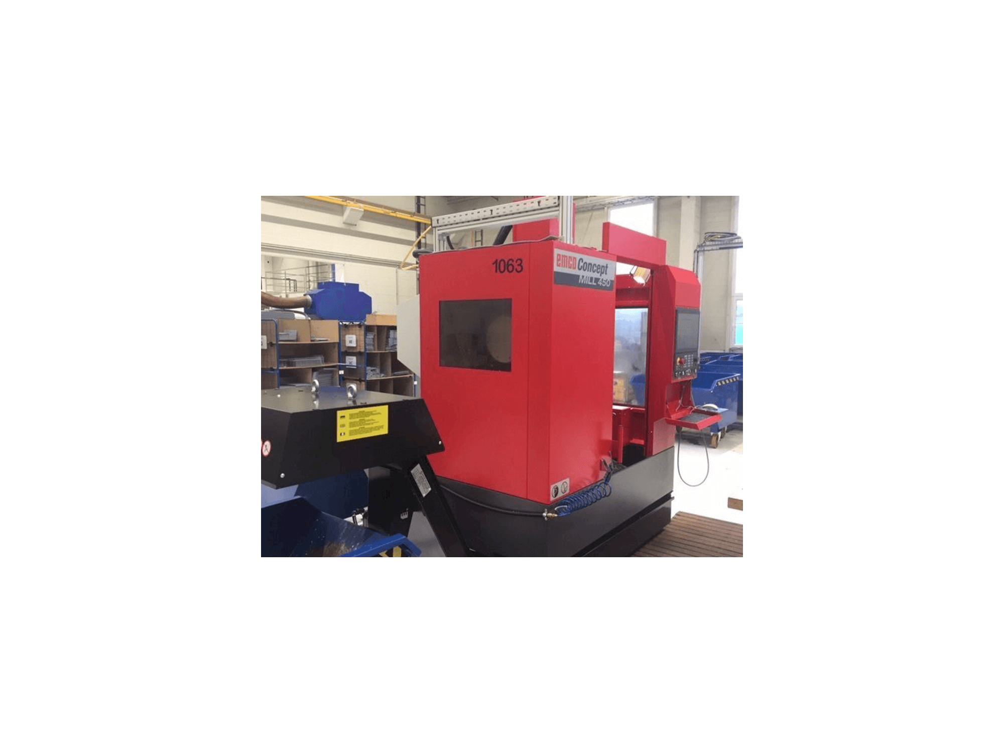 Vista frontale della macchina EMCO Concept Mill 450