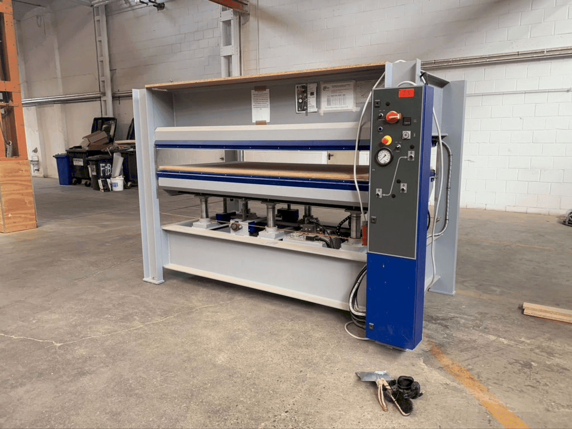 Vista frontale della macchina FORMAT4 HVP Typ 4