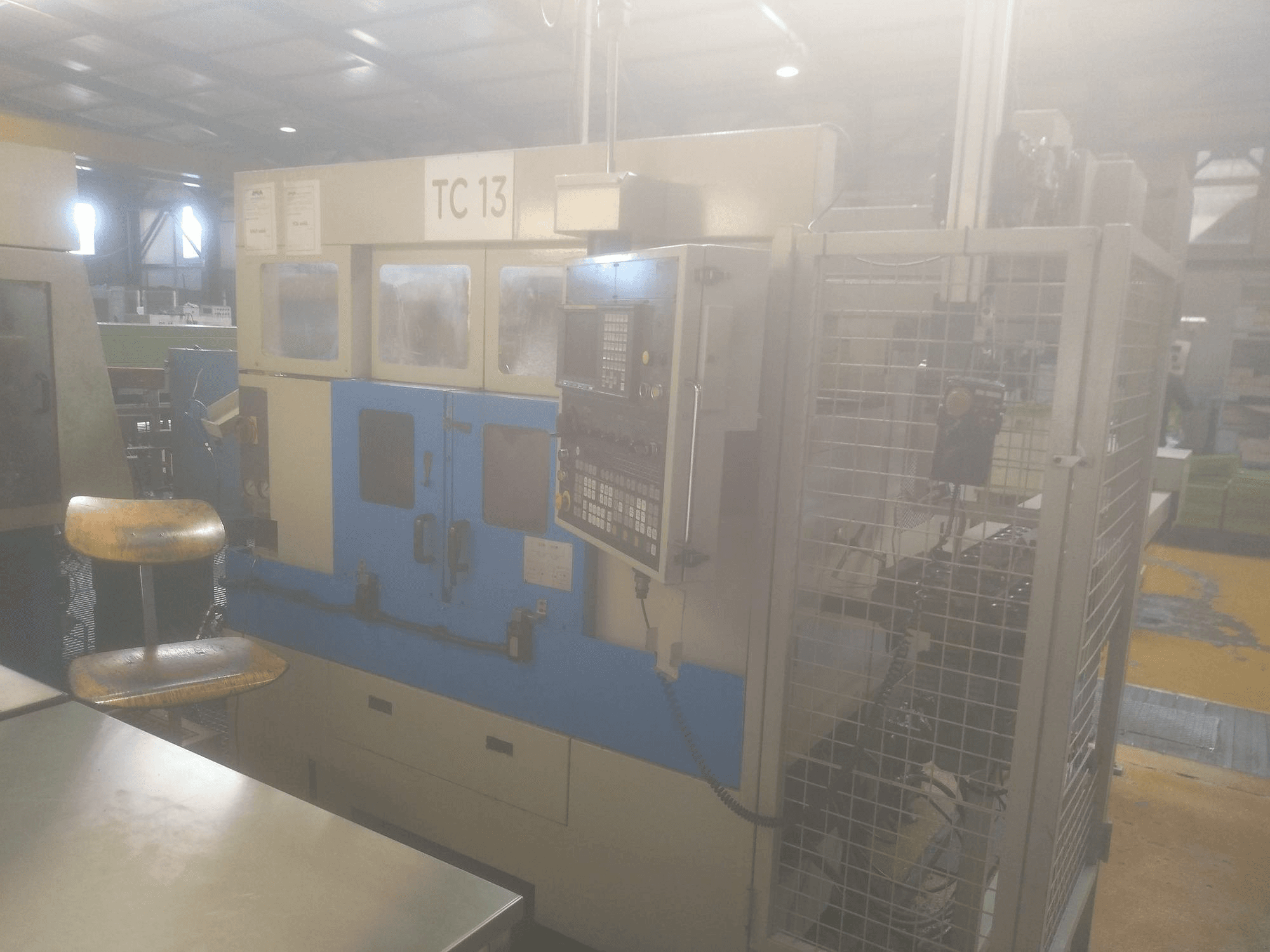 Vista frontale della macchina Muratec MW12