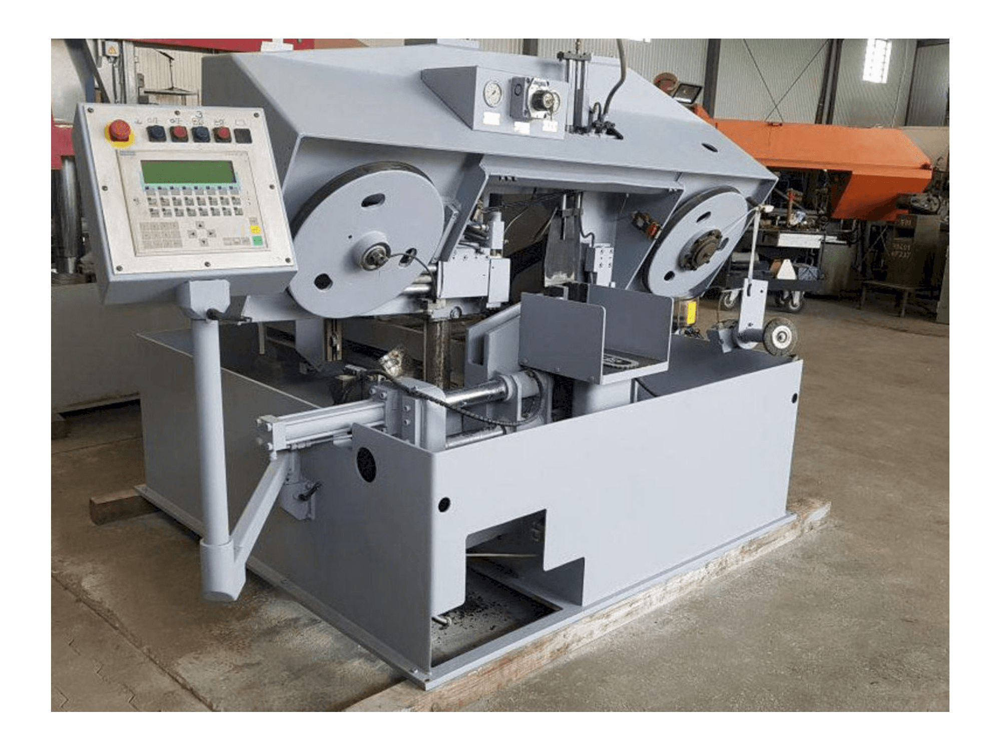 Vista frontale della macchina FORTE SBA 271