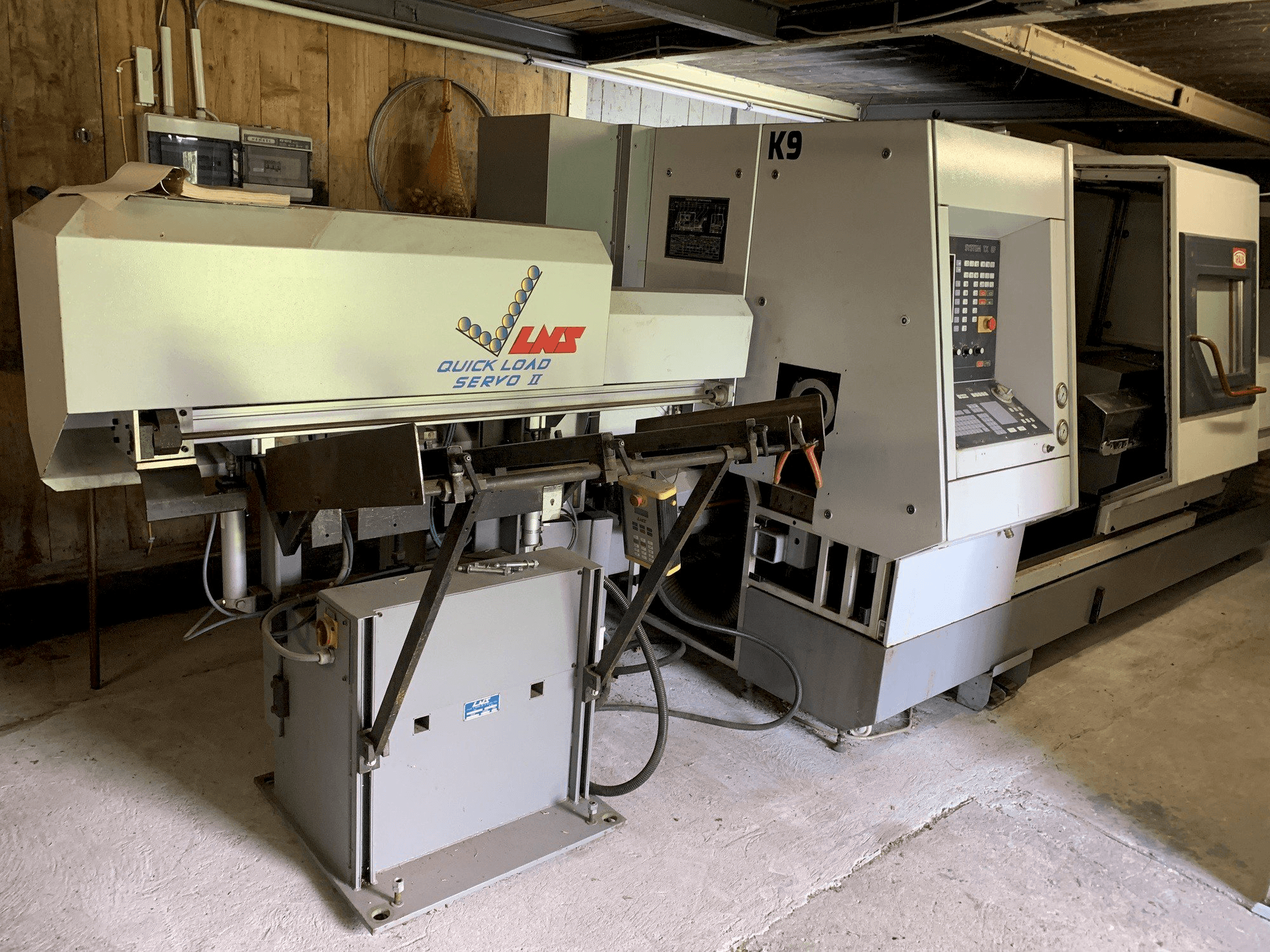 Vista frontale della macchina TRAUB TND 350 G