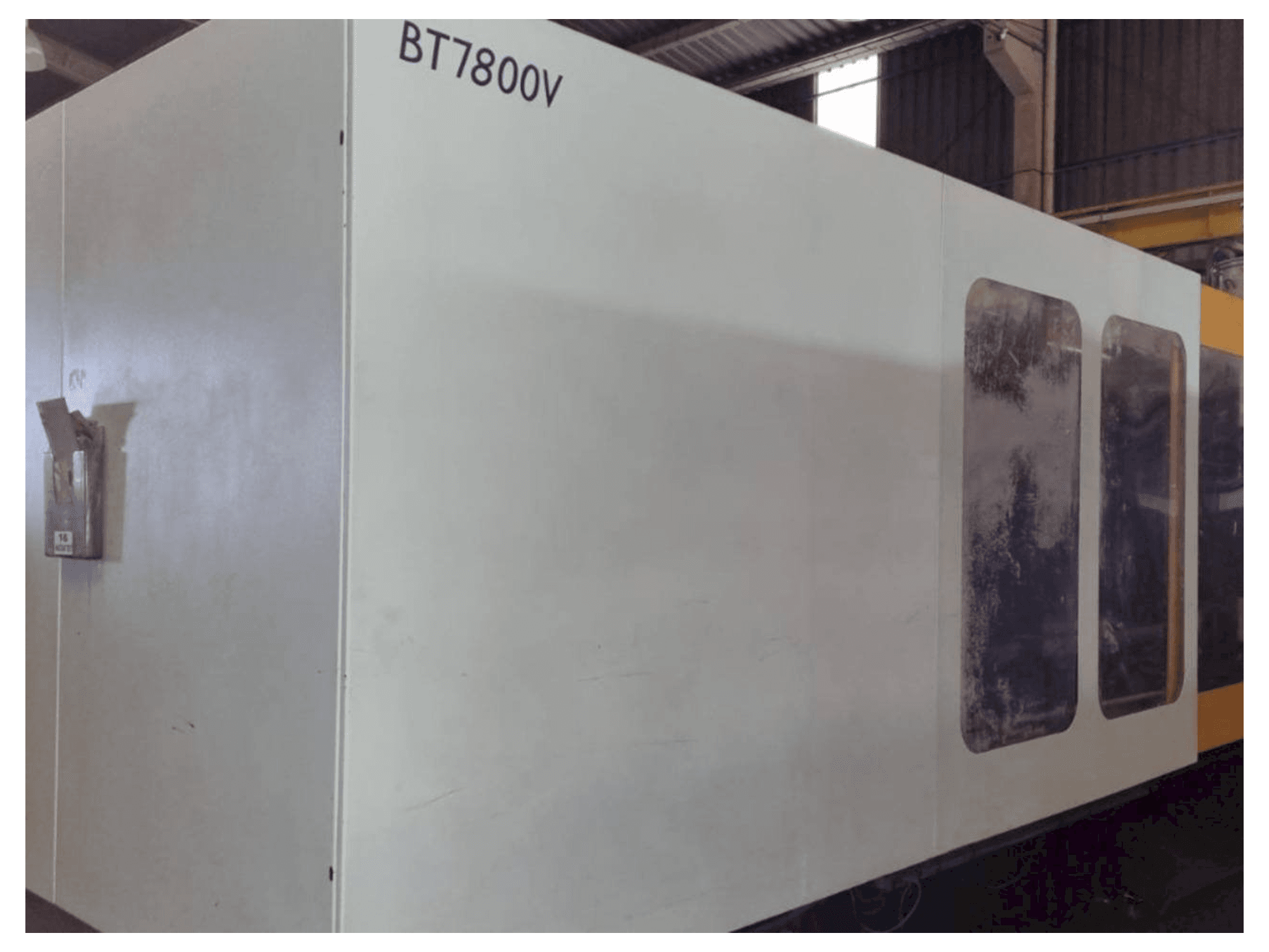 Vista frontale della macchina BORCHÊ BT780V-II