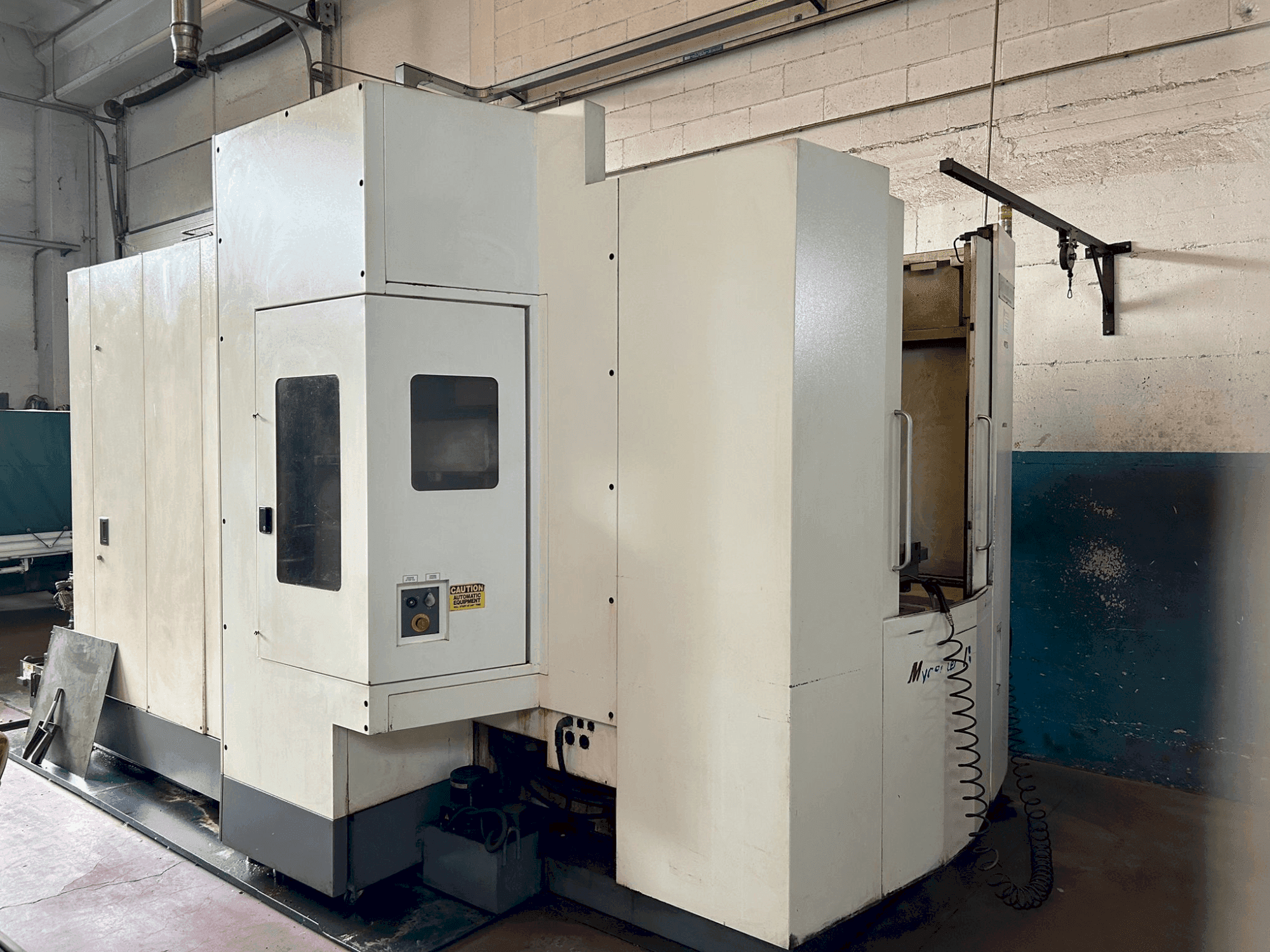 Vista frontale della macchina Kitamura HX500 ia