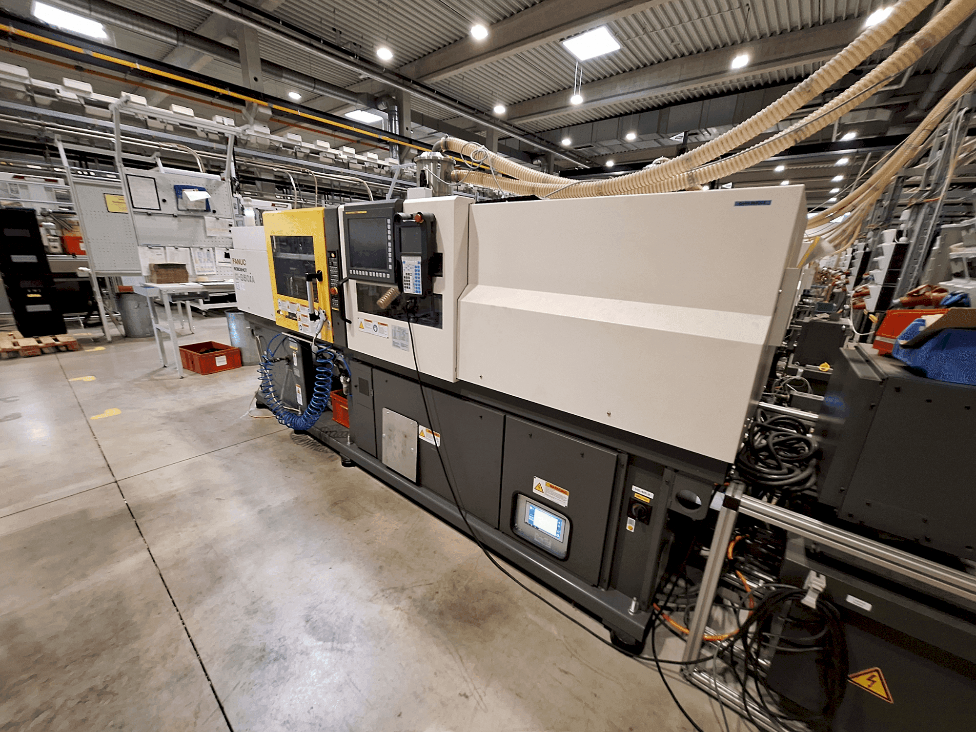 Vista frontale della macchina FANUC Roboshot S50iA