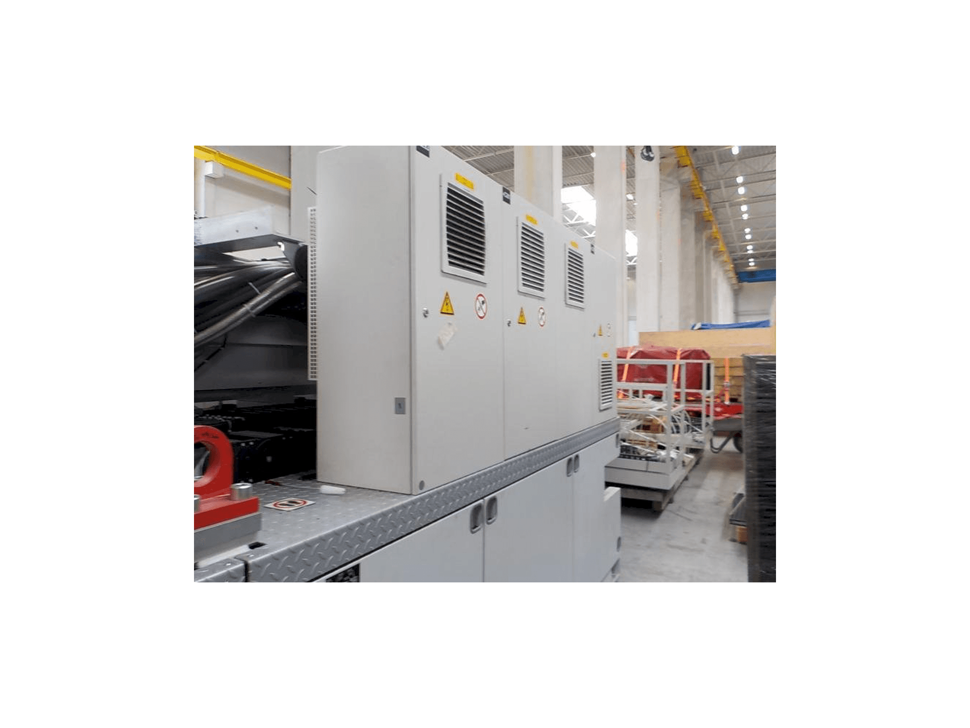 Vista frontale della macchina Krauss Maffei 1600/6100 MX