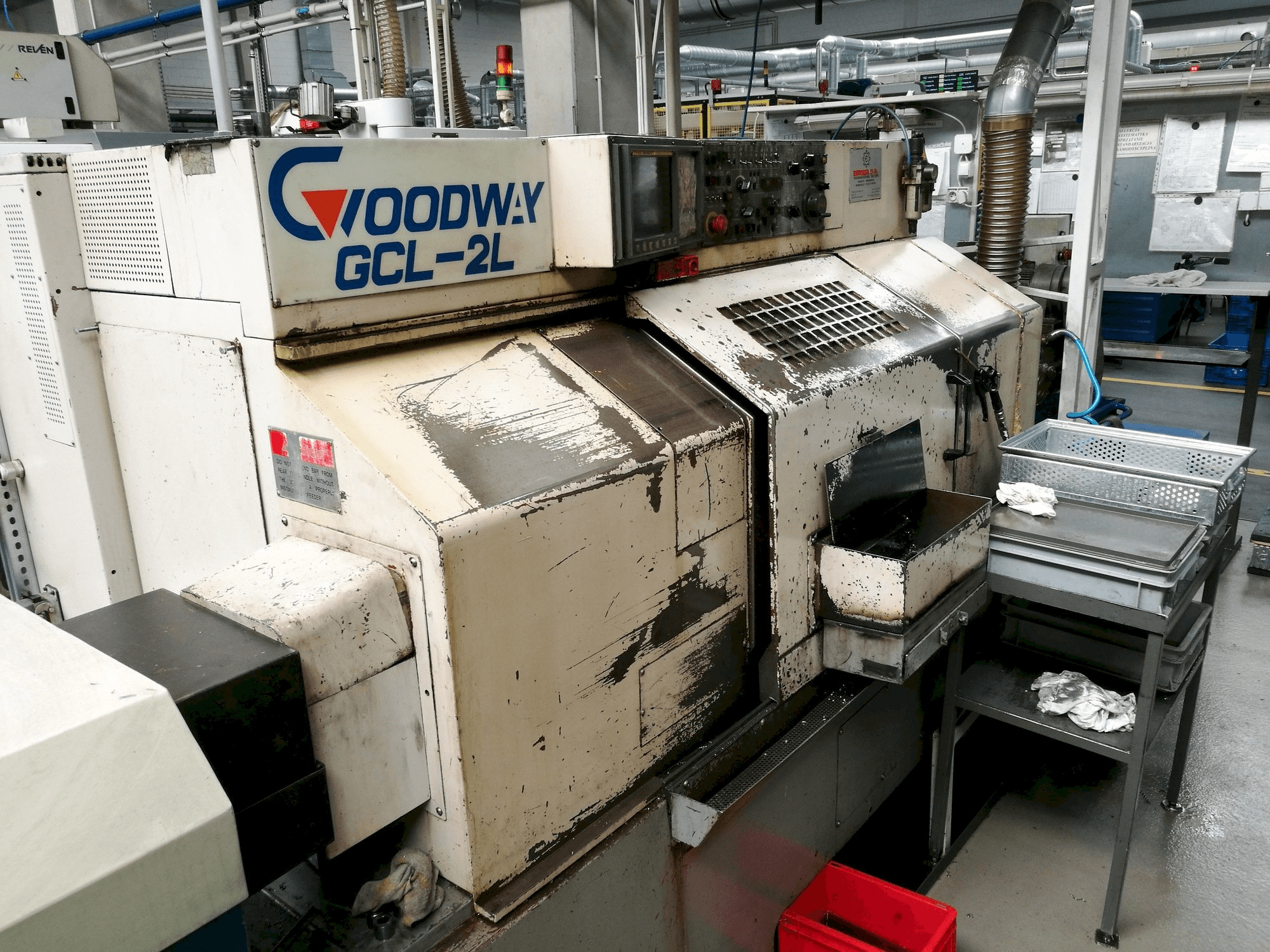 Vista frontale della macchina Goodway GCL-2L