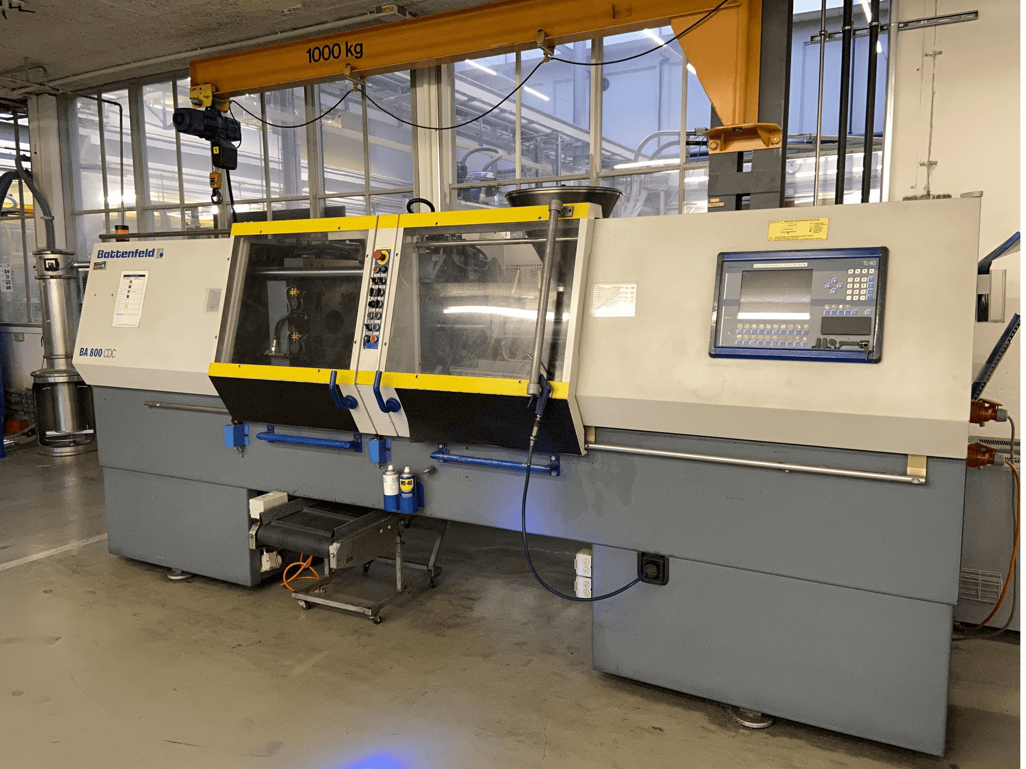 Vista frontale della macchina Battenfeld BA 800/125 CDC