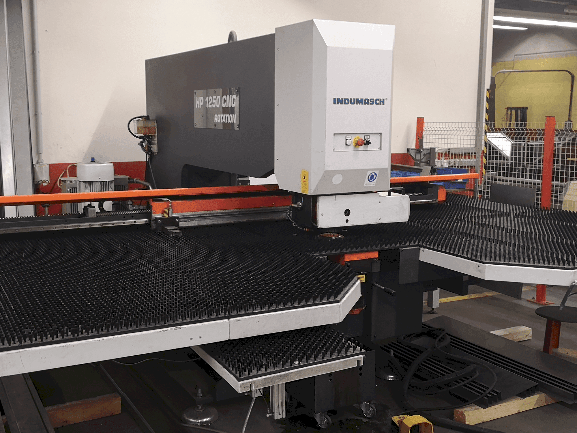 Vista frontale della macchina IMAC HP 1250 INDEX