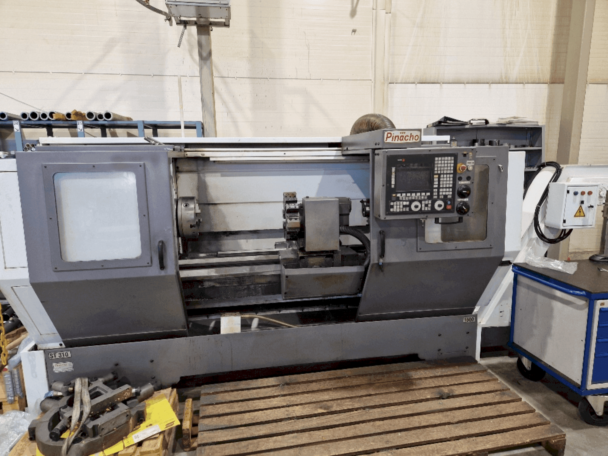 Vista frontale della macchina Pinacho ST 310 x1500