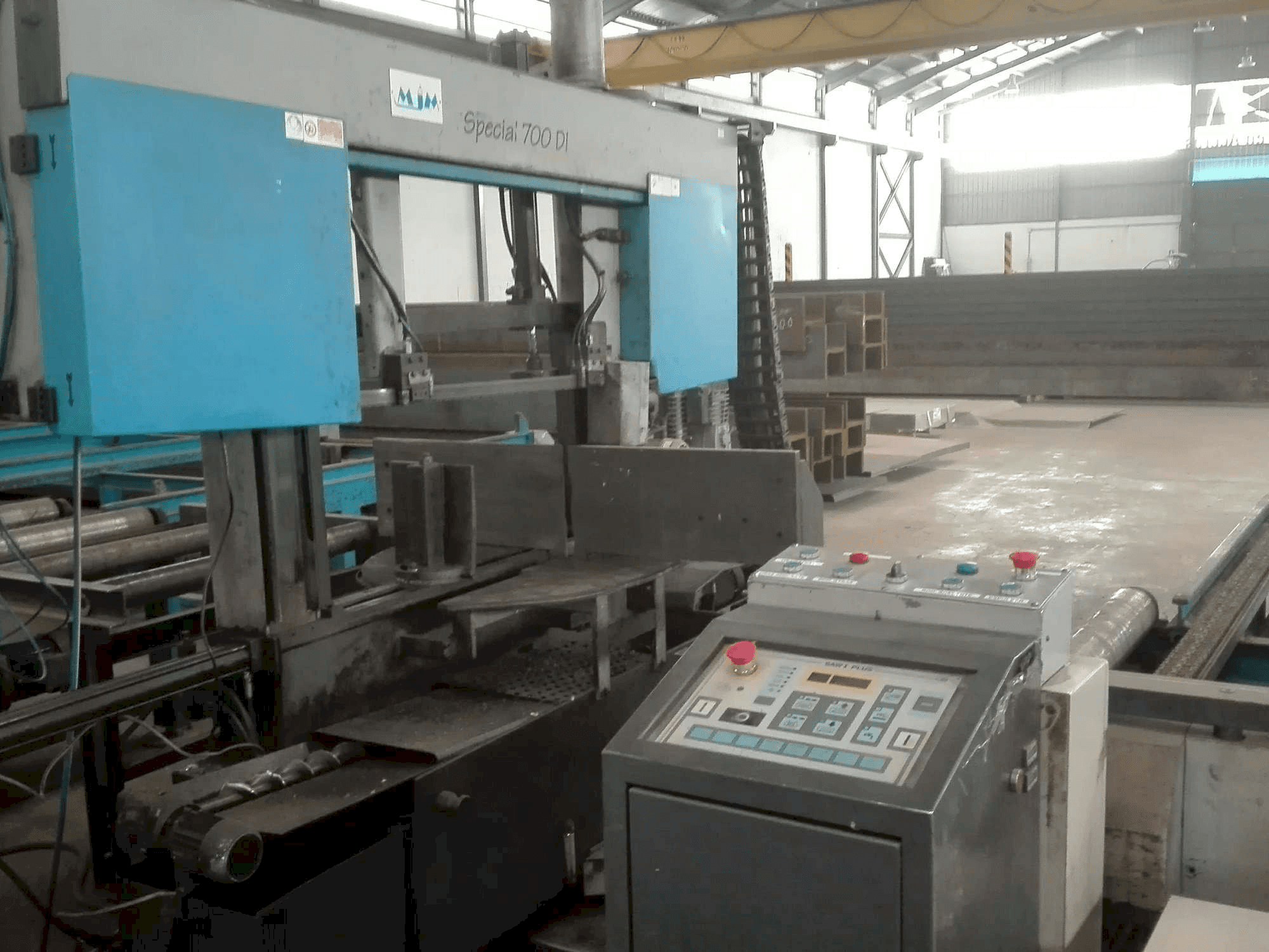 Vista frontale della macchina Macc Special 700 DI