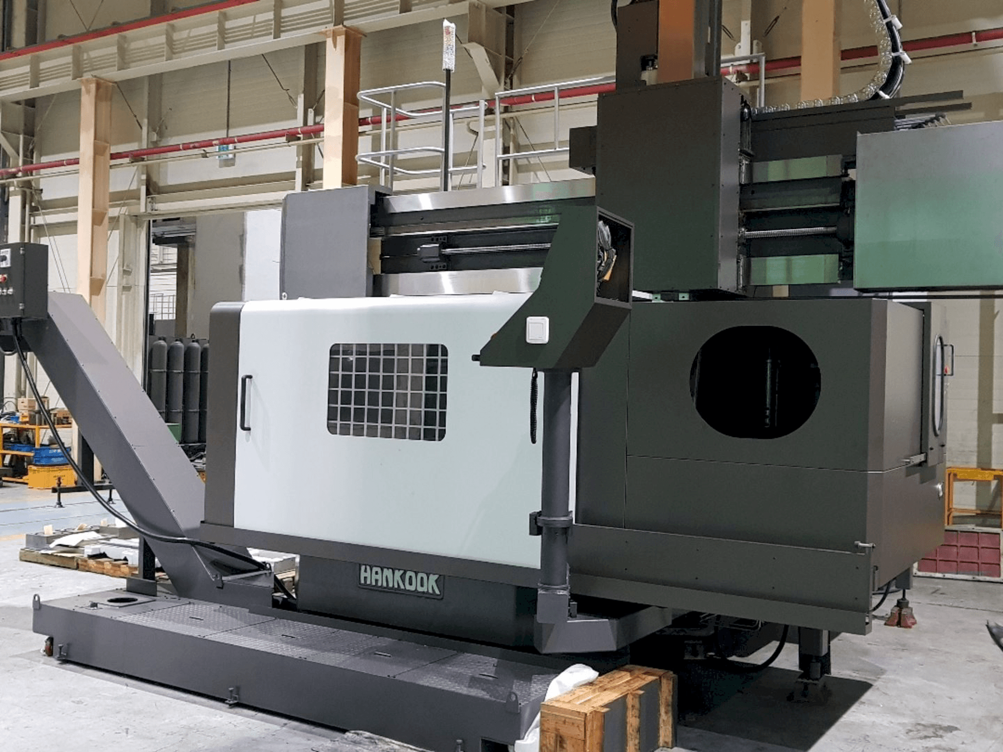 Vista frontale della macchina HANKOOK VTB-160