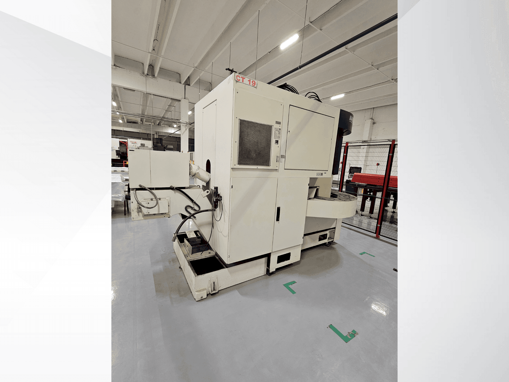 Vista frontale della macchina HARDINGE EMAG VL 5