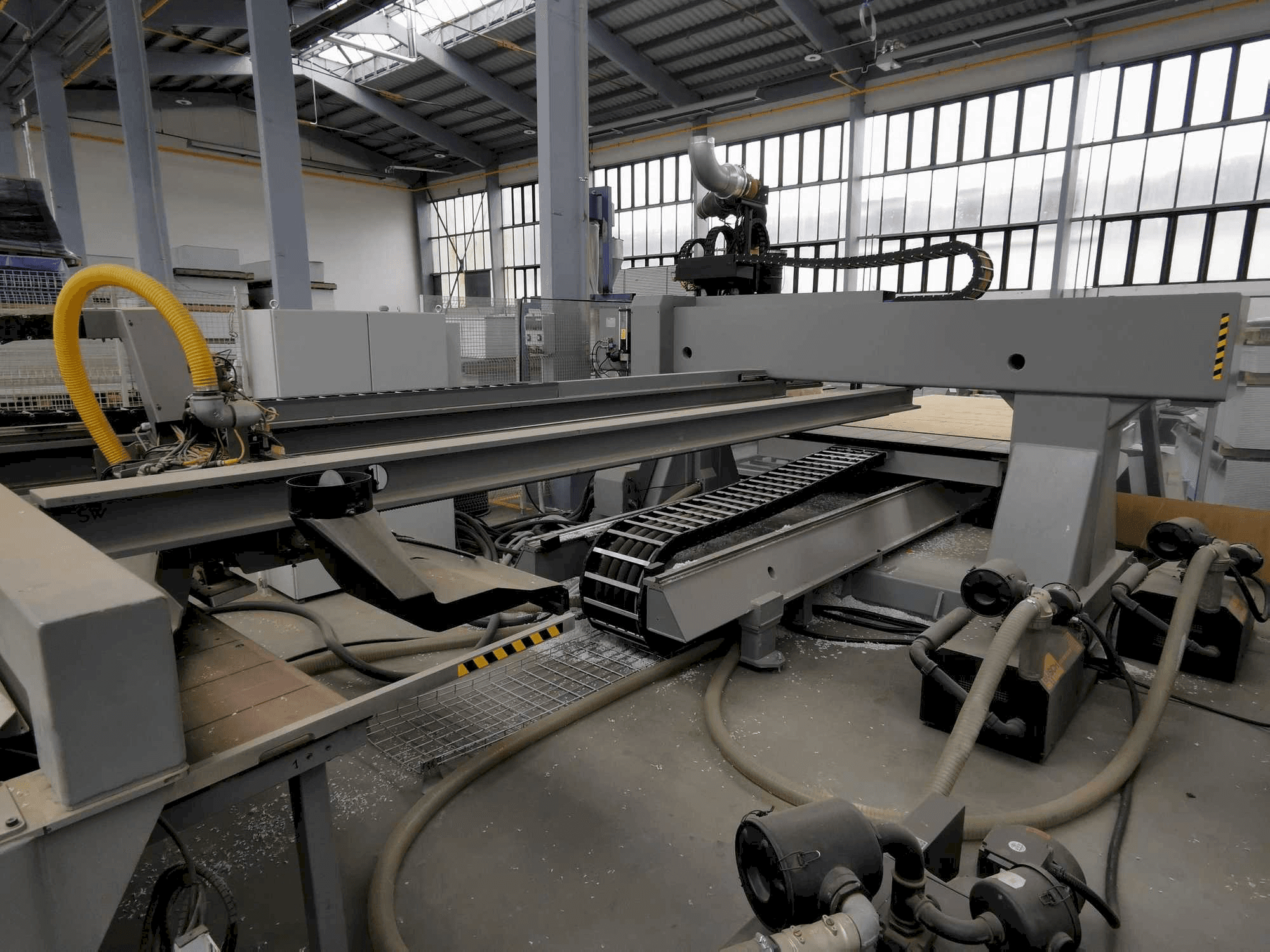 Vista frontale della macchina BIESSE EXCEL NBC 712 X1-S