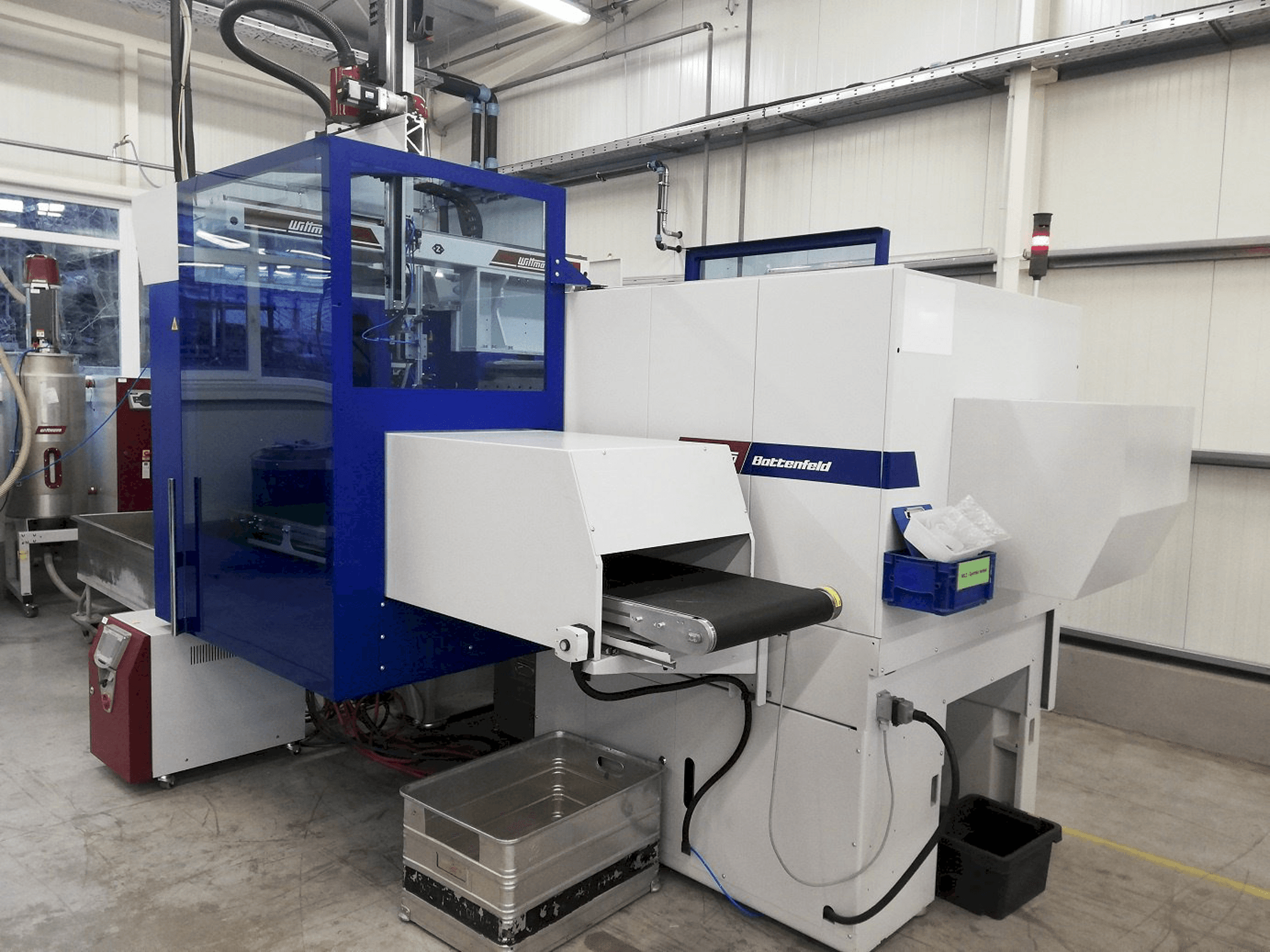Vista laterale sinistra della macchina Battenfeld Smart Power 240/1330