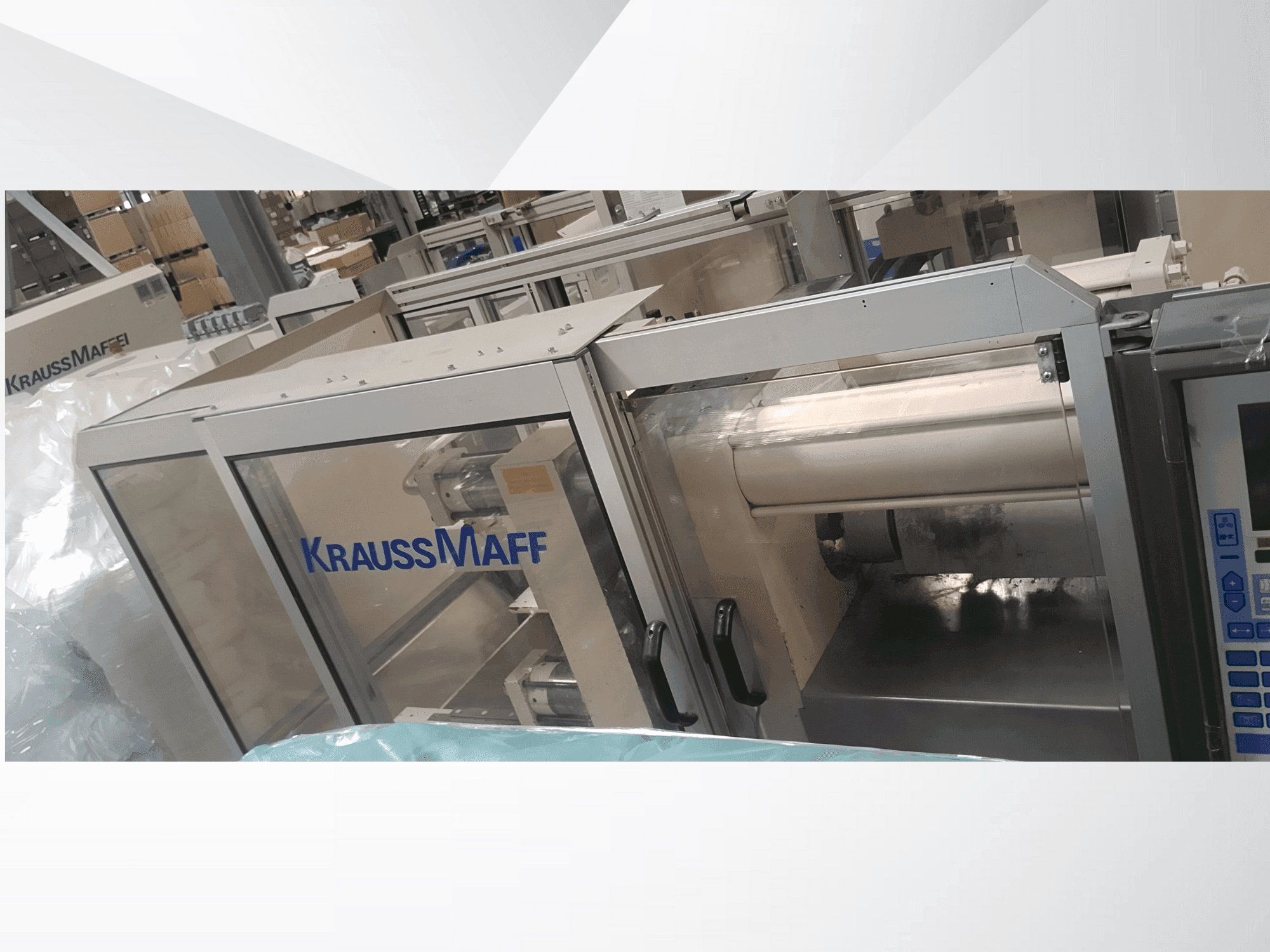 Vista frontale della macchina Krauss Maffei 340 c2/80