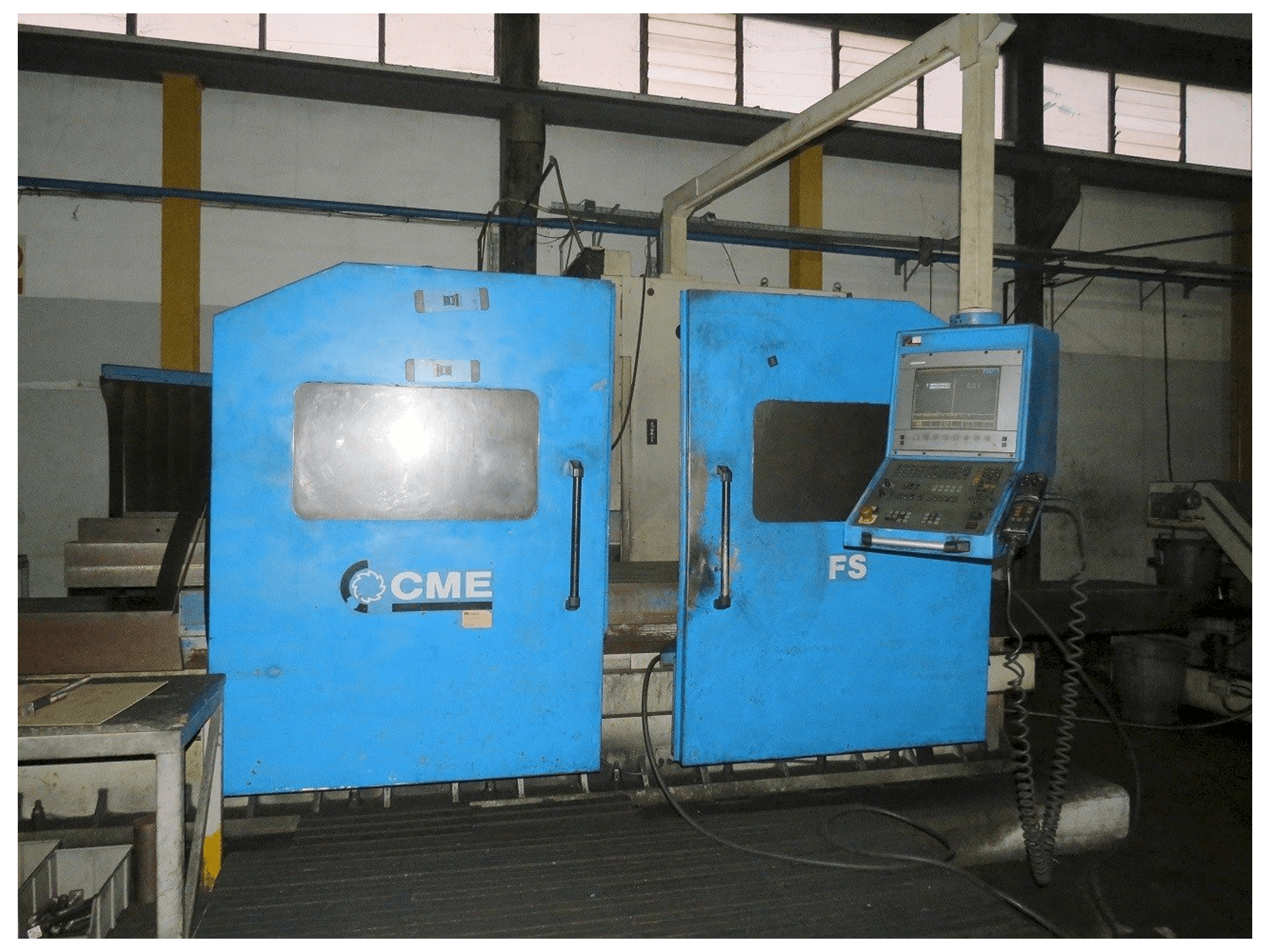 Vista frontale della macchina CME FS2