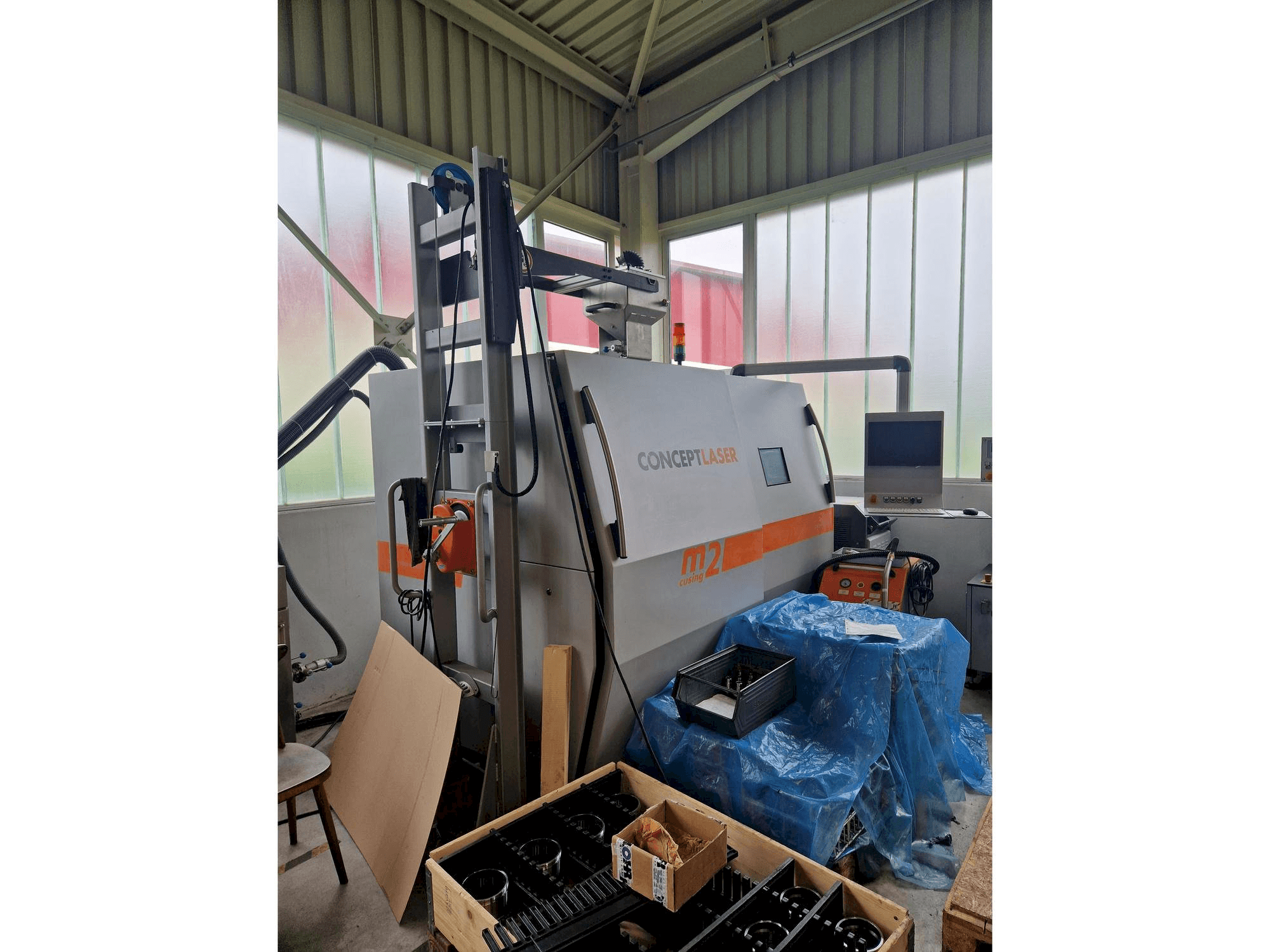 Vista frontale della macchina CONCEPT LASER M2 cusing