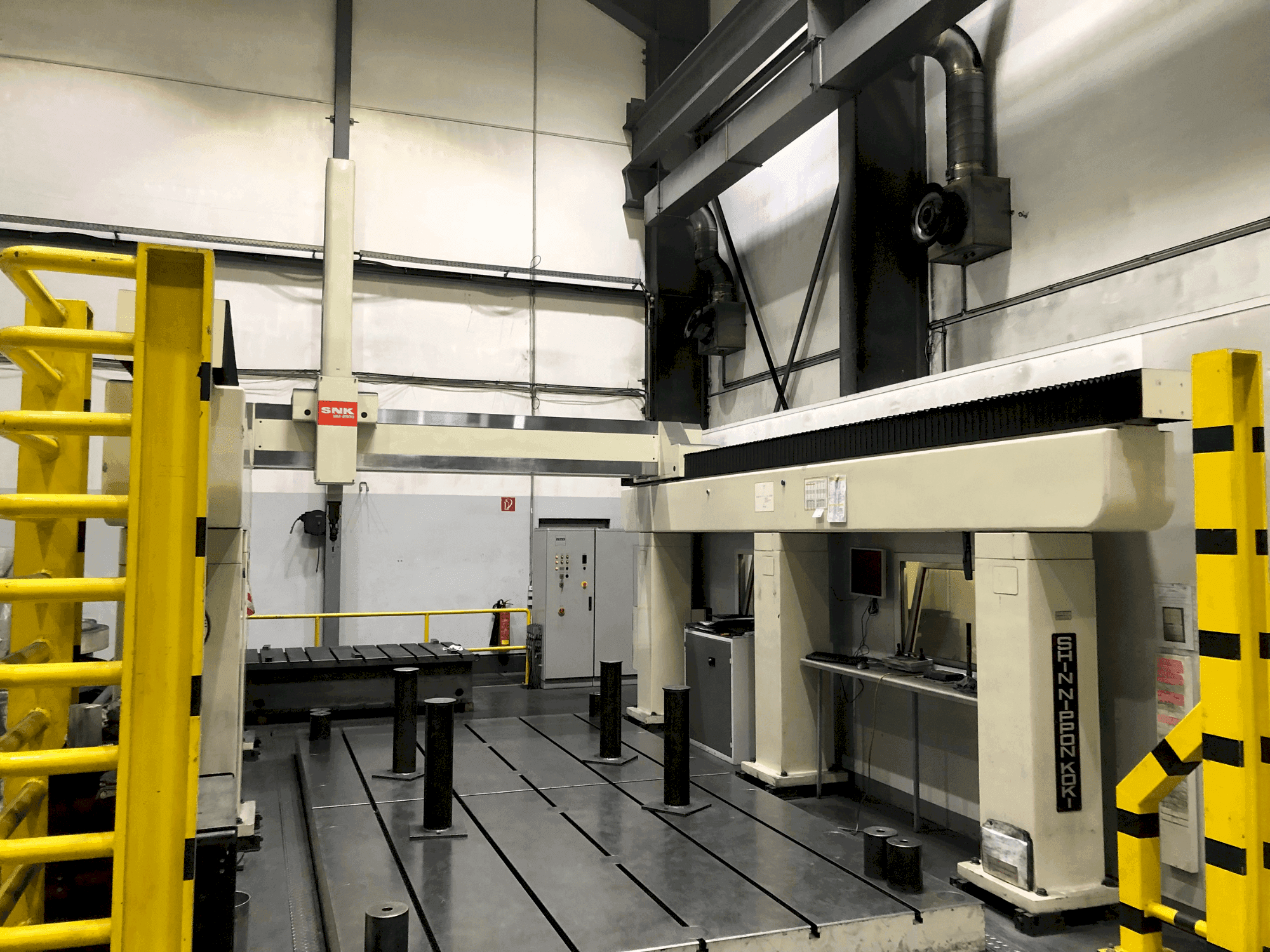 Vista frontale della macchina SHIN NIPPON KOKI MM 2500-5012